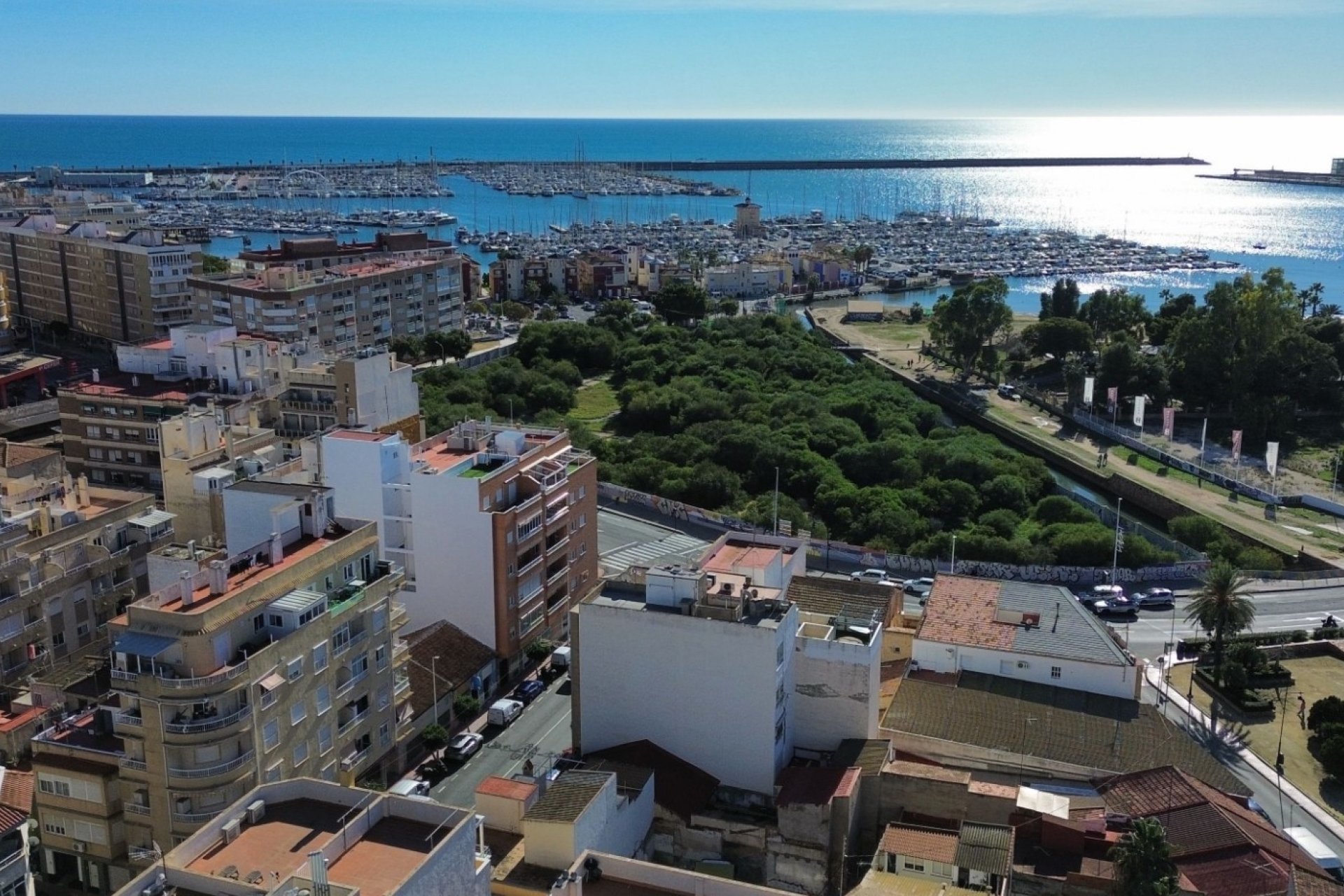 Resale - Apartment / flat -
Torrevieja - Torrevieja - Centre