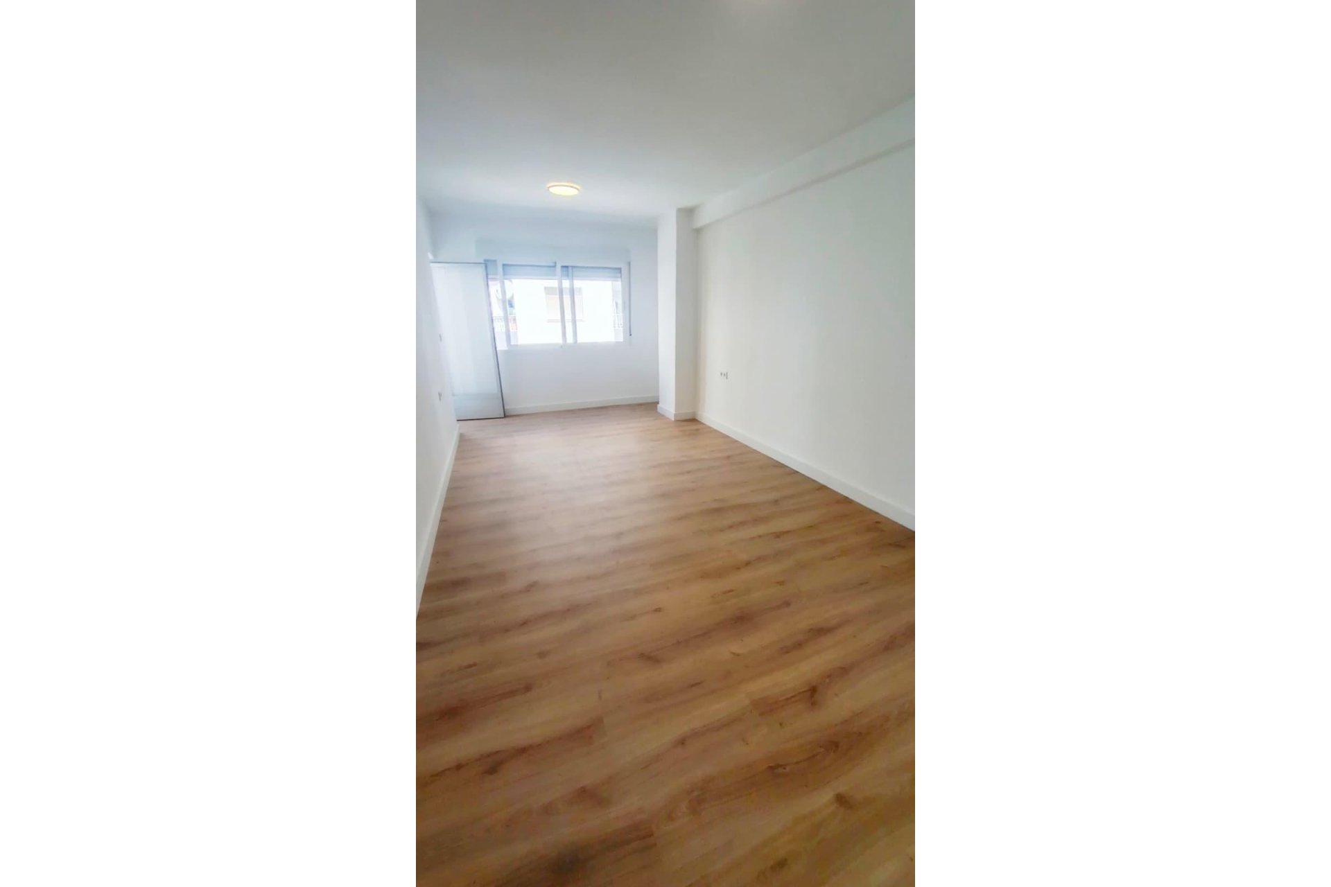 Resale - Apartment / flat -
Torrevieja - Torrevieja - Centre