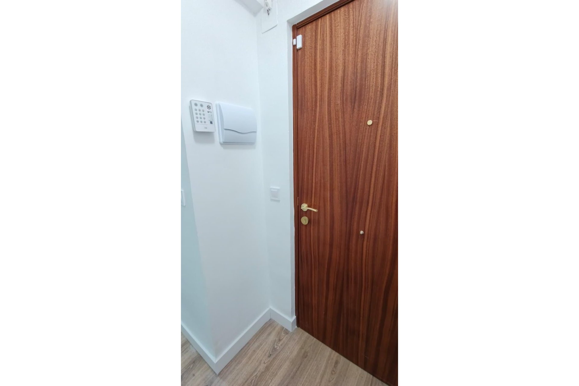 Resale - Apartment / flat -
Torrevieja - Torrevieja - Centre