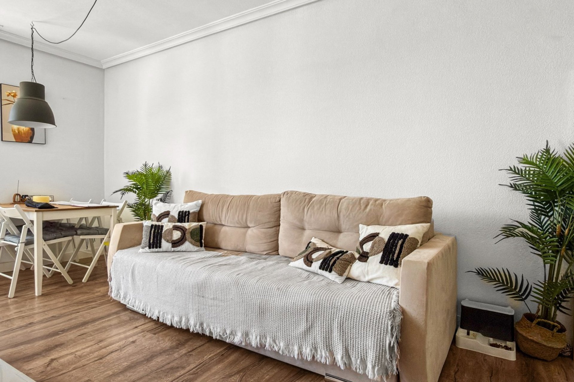 Resale - Apartment / flat -
Torrevieja - Torrevieja - Centre