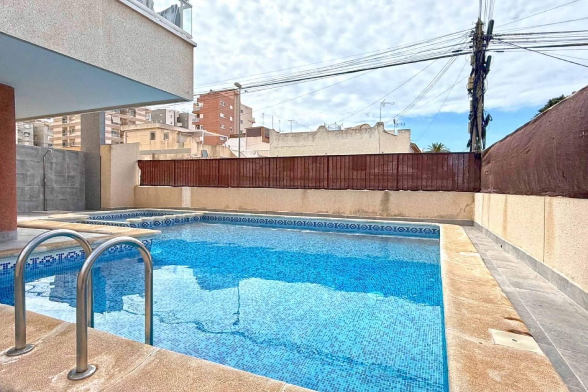Resale - Apartment / flat -
Torrevieja - Torrevieja - Centre