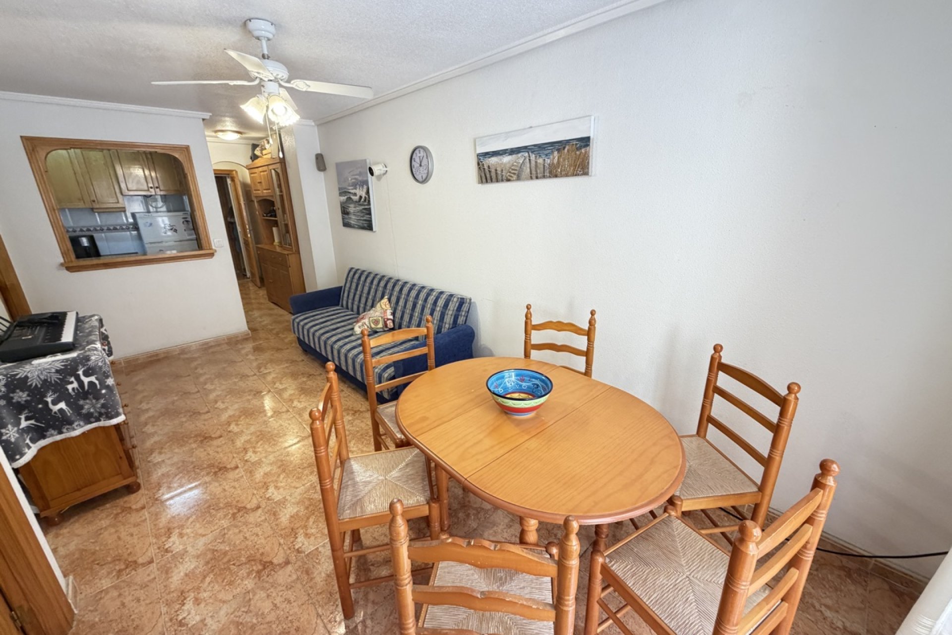 Resale - Apartment / flat -
Torrevieja - Torrevieja - Centre