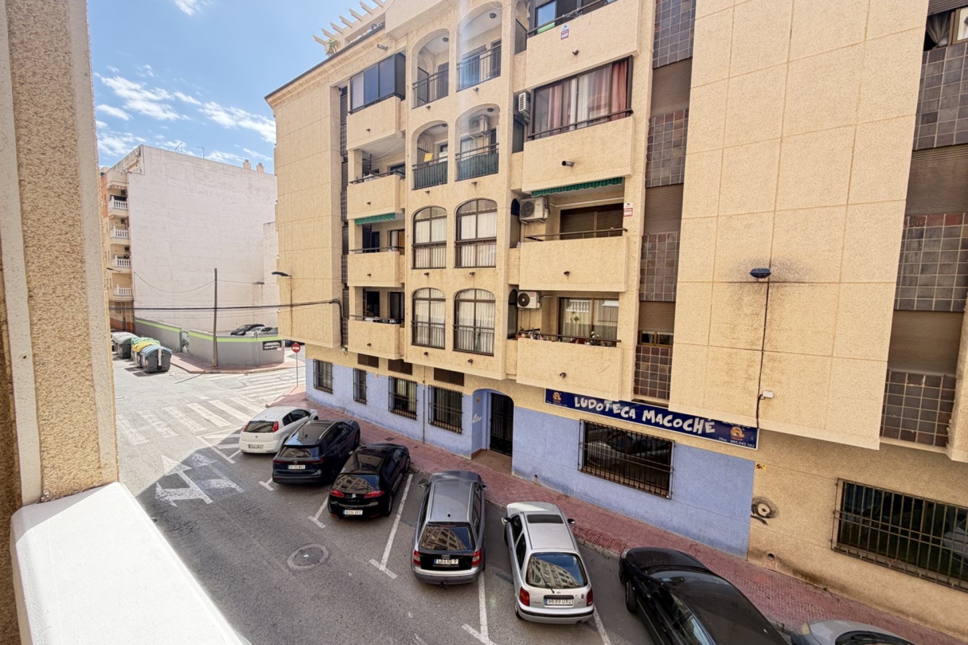 Resale - Apartment / flat -
Torrevieja - Torrevieja - Centre