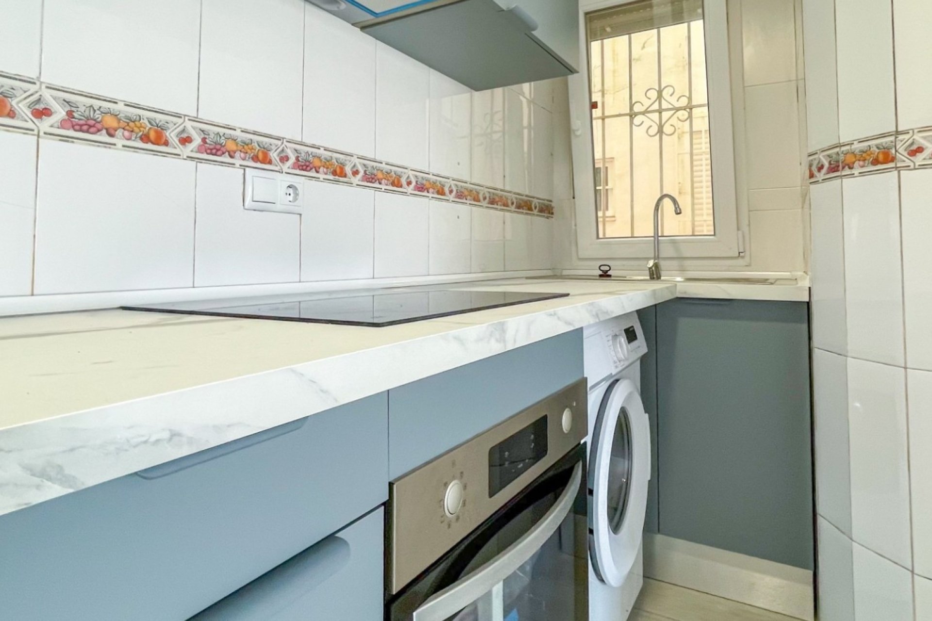 Resale - Apartment / flat -
Torrevieja - Torrevieja - Centre