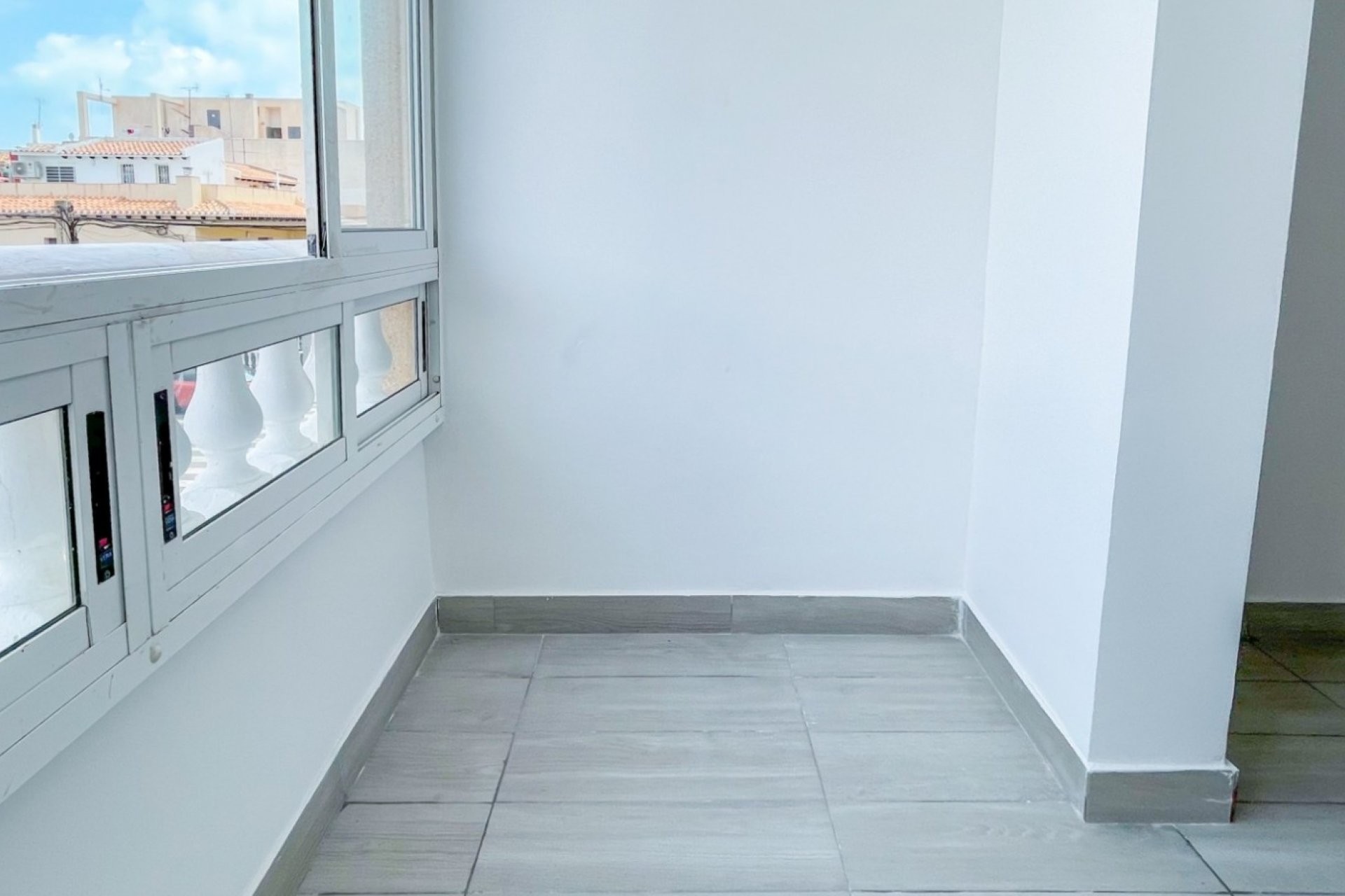 Resale - Apartment / flat -
Torrevieja - Torrevieja - Centre