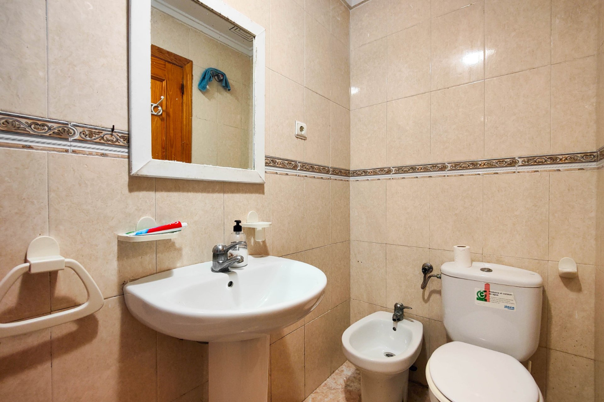 Resale - Apartment / flat -
Torrevieja - Torrevieja - Centre