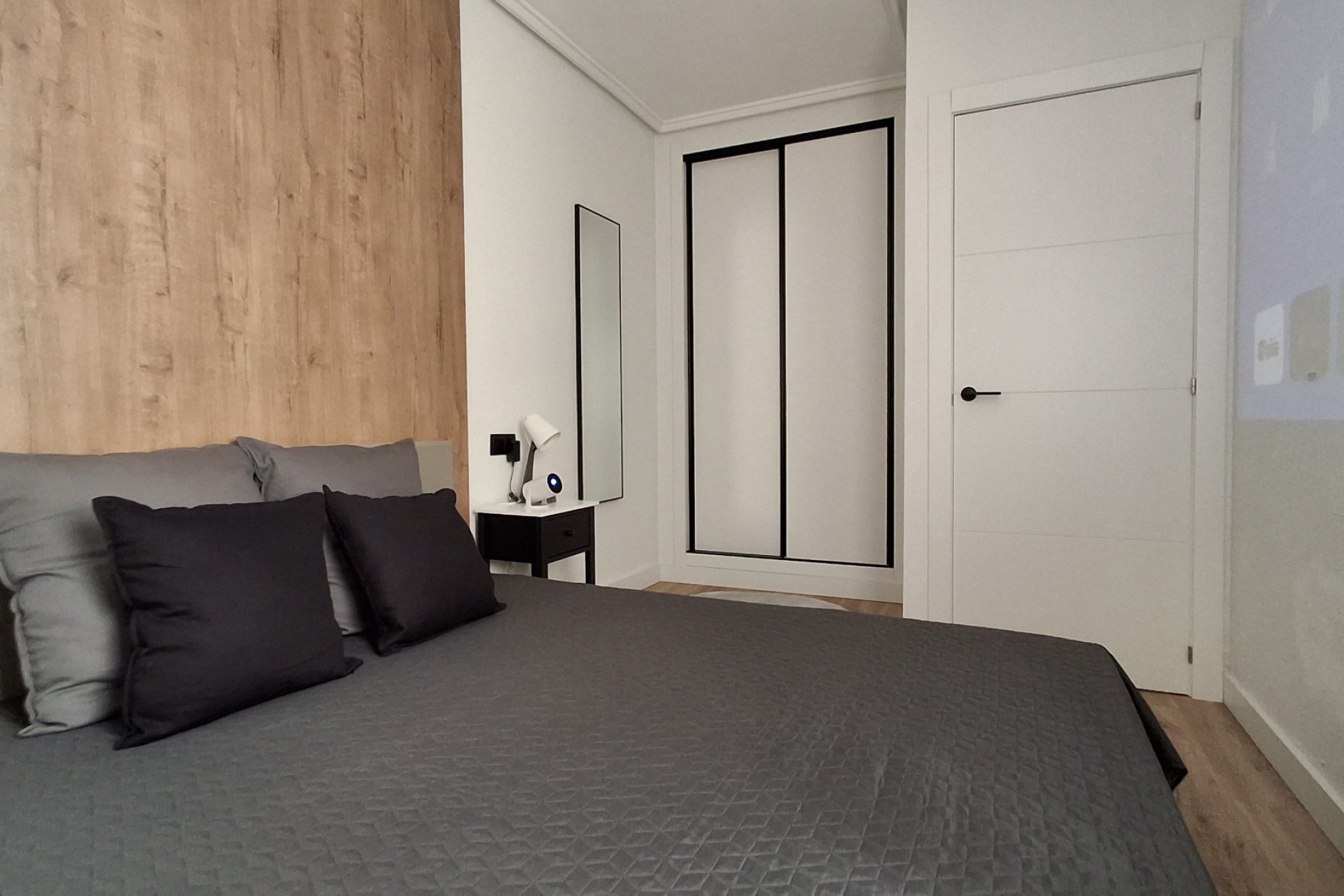 Resale - Apartment / flat -
Torrevieja - Torrevieja - Centre