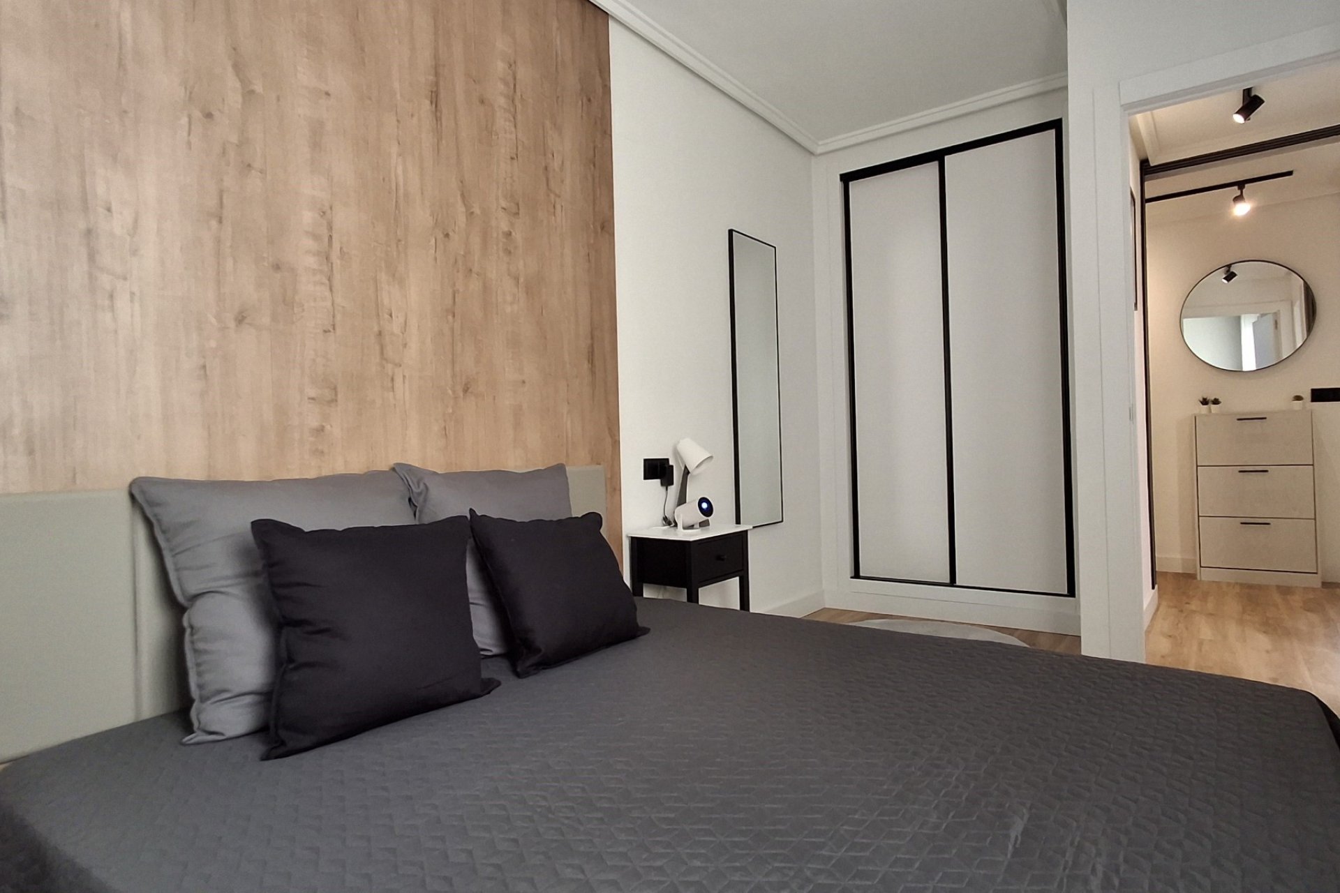 Resale - Apartment / flat -
Torrevieja - Torrevieja - Centre