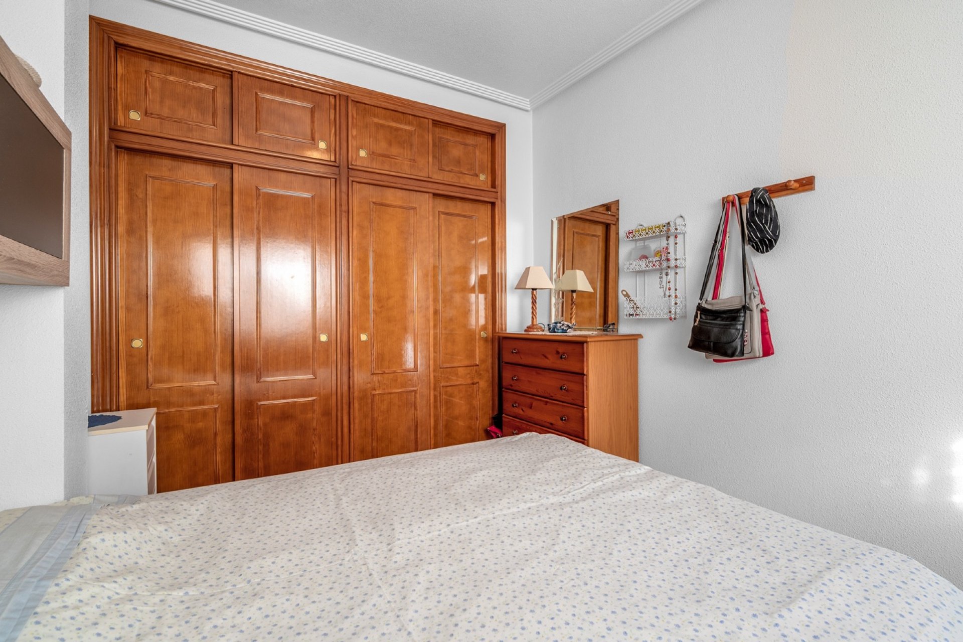 Resale - Apartment / flat -
Torrevieja - Torrevieja - Centre