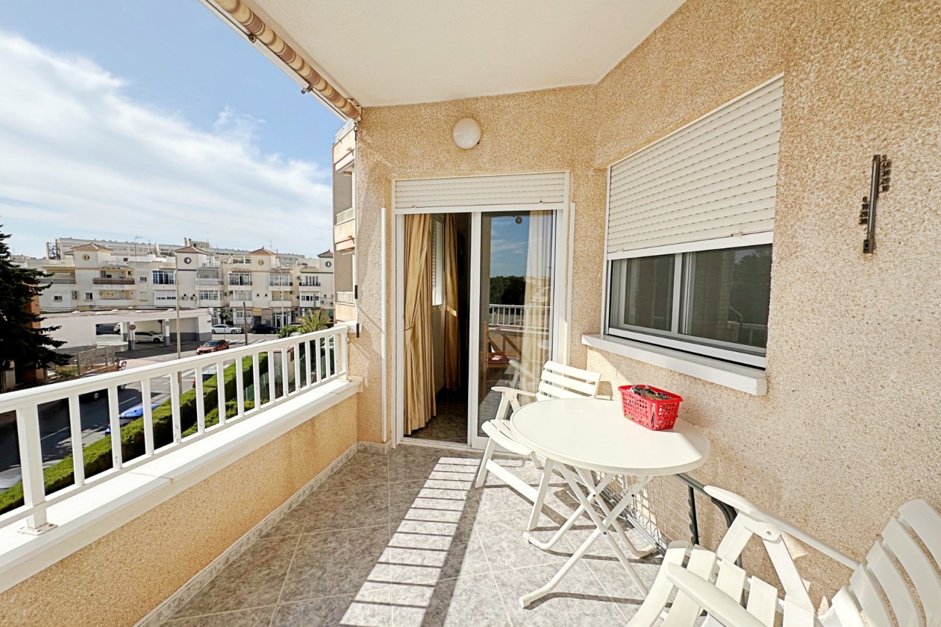 Resale - Apartment / flat -
Torrevieja - Torrevieja - Centre