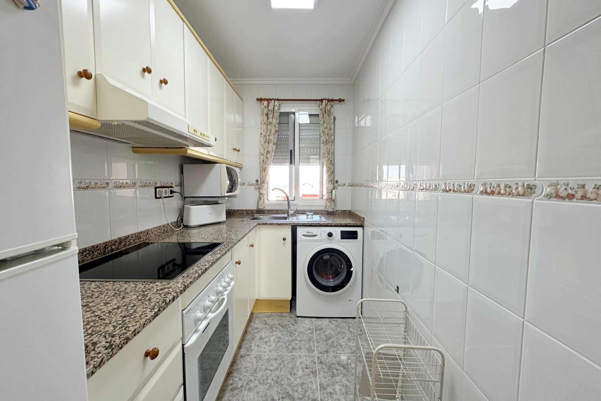 Resale - Apartment / flat -
Torrevieja - Torrevieja - Centre