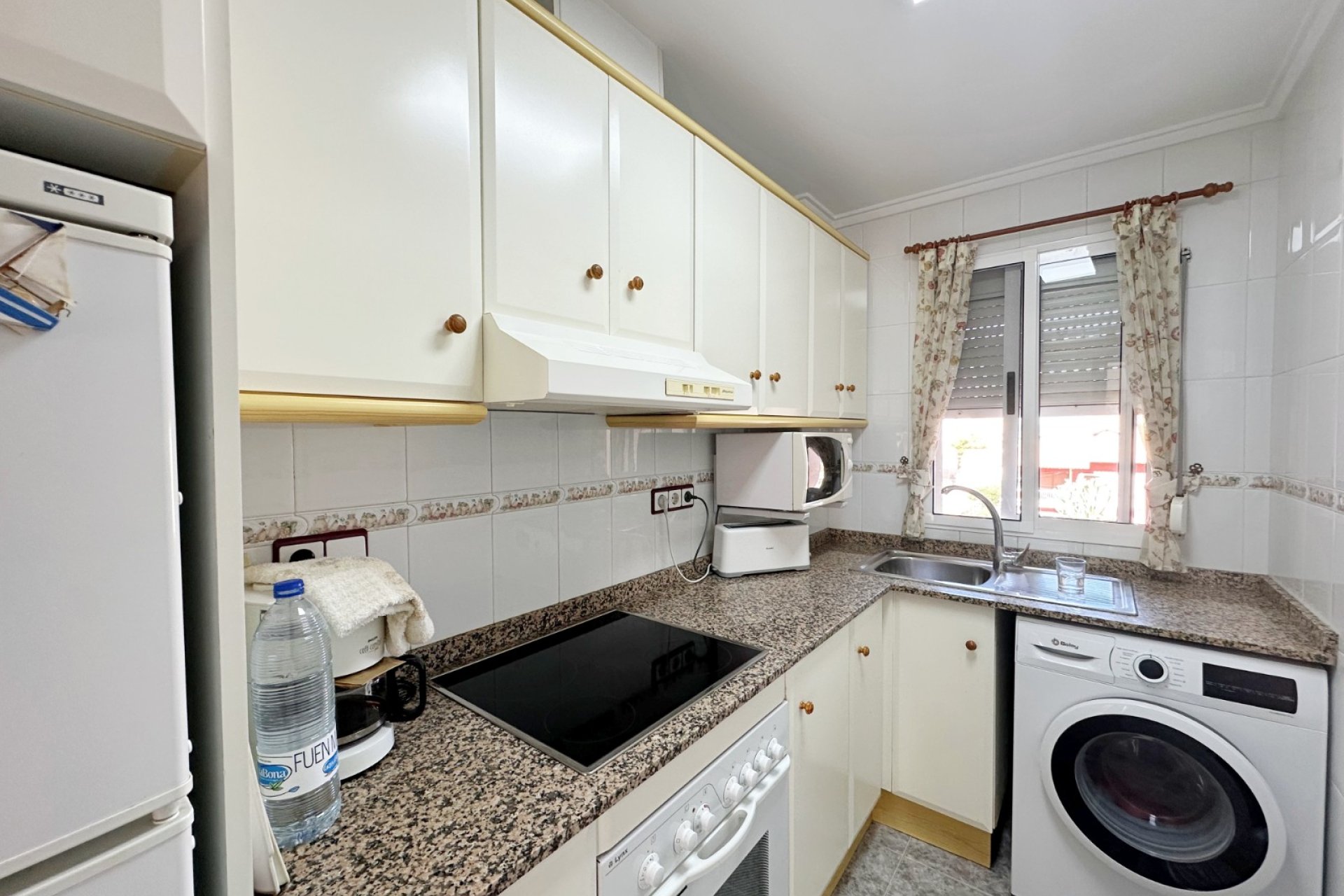 Resale - Apartment / flat -
Torrevieja - Torrevieja - Centre
