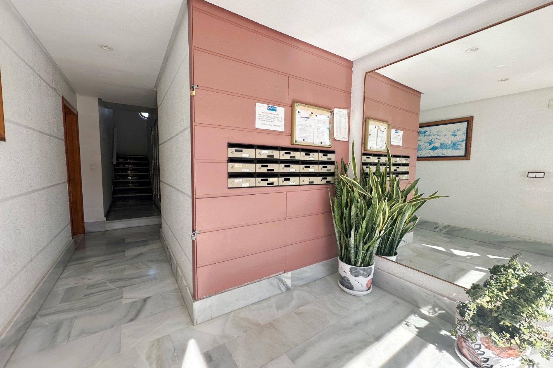 Resale - Apartment / flat -
Torrevieja - Torrevieja - Centre