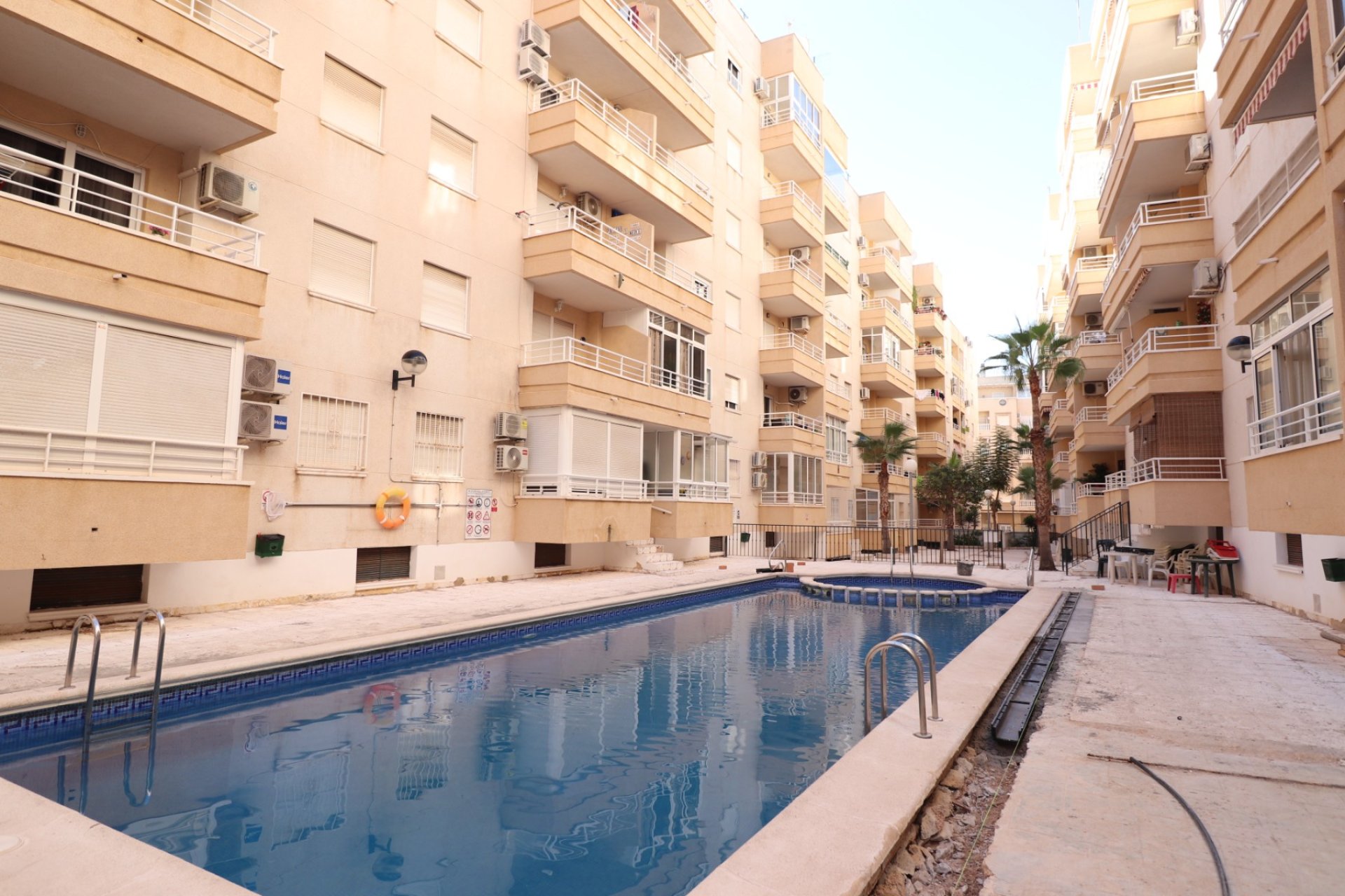 Resale - Apartment / flat -
Torrevieja - Torrevieja - Centre