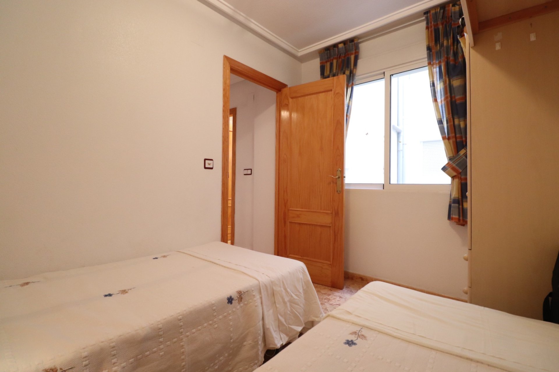 Resale - Apartment / flat -
Torrevieja - Torrevieja - Centre