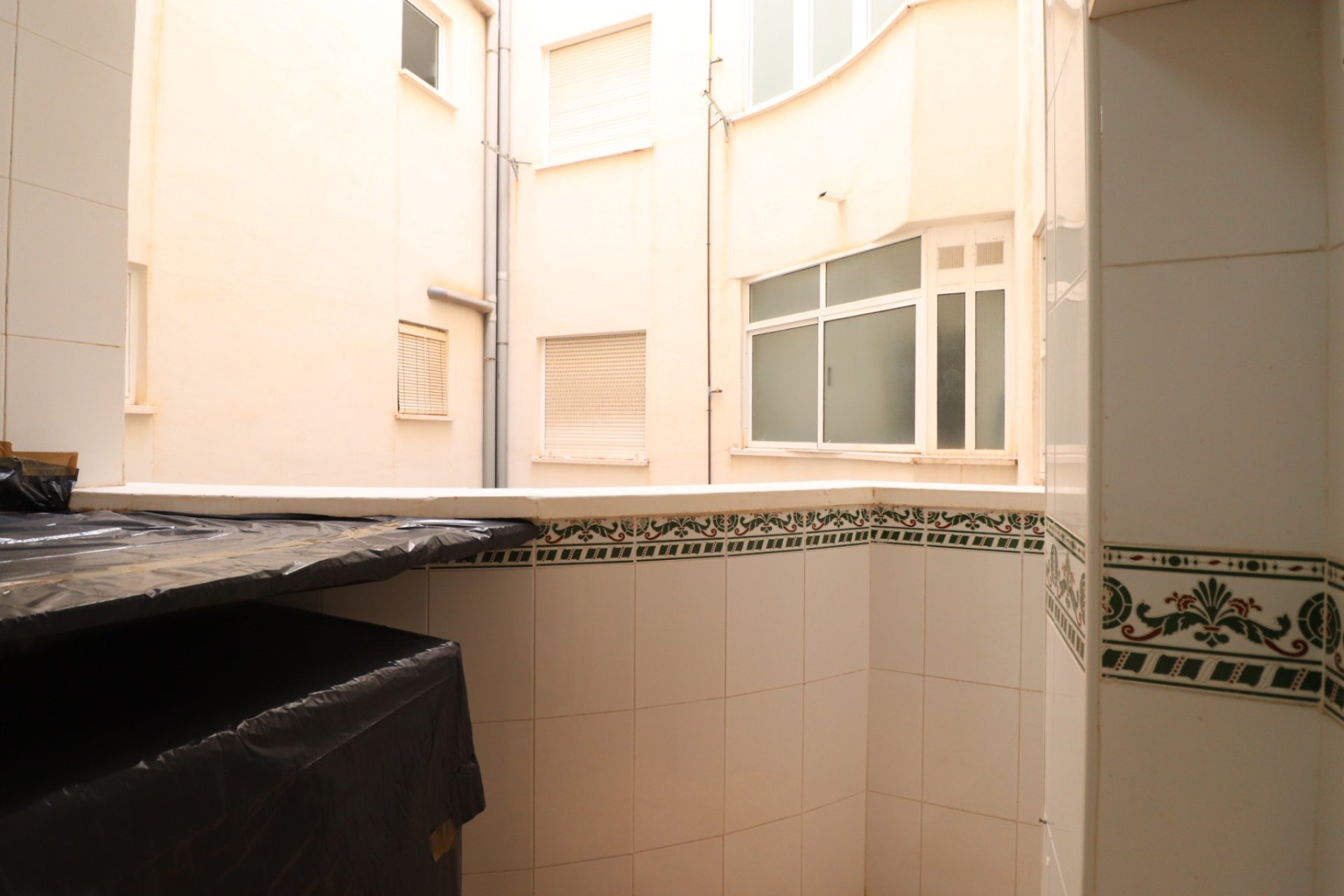 Resale - Apartment / flat -
Torrevieja - Torrevieja - Centre