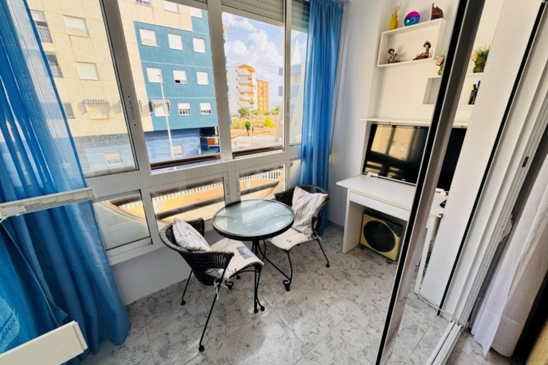 Resale - Apartment / flat -
Torrevieja - Torrevista Playa