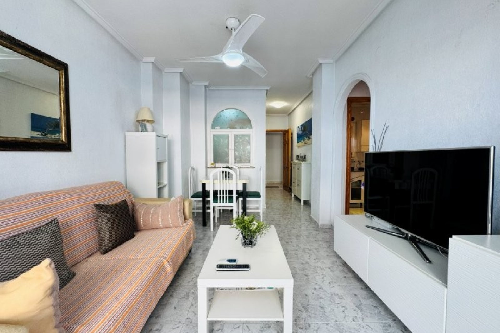 Resale - Apartment / flat -
Torrevieja - Torrevista Playa