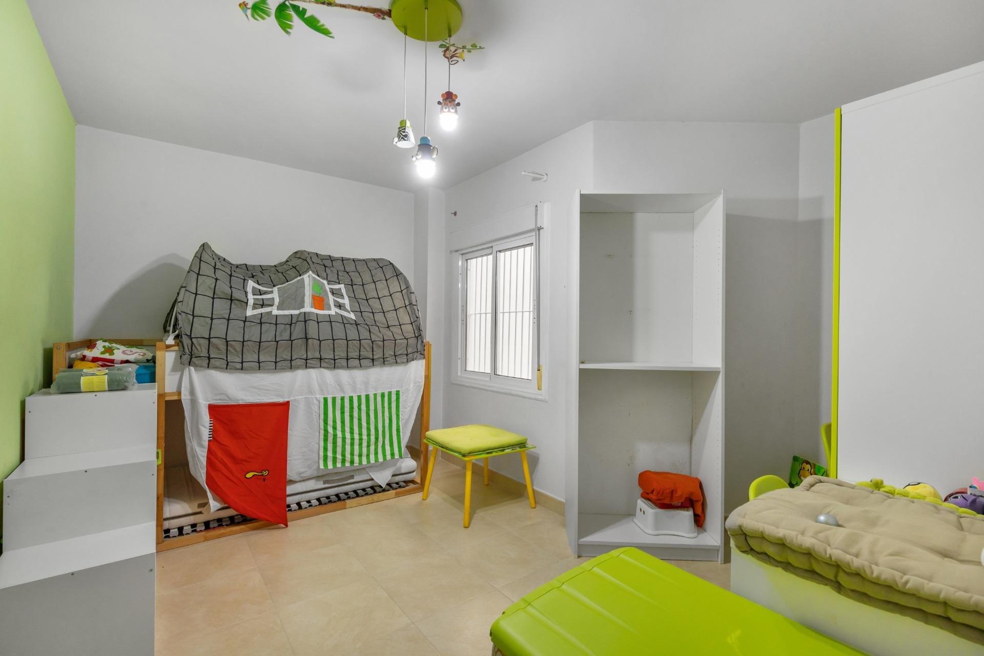 Resale - Apartment / flat -
Torrevieja