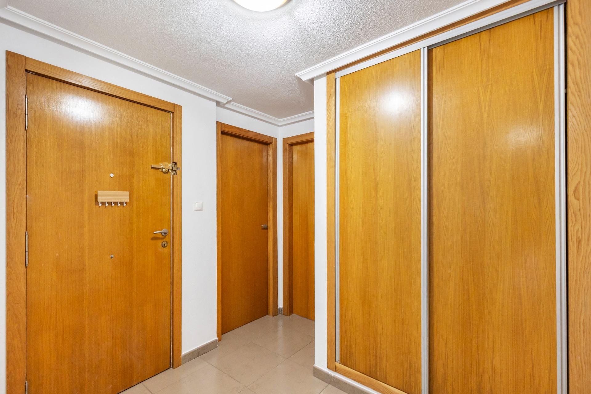 Resale - Apartment / flat -
Torrevieja