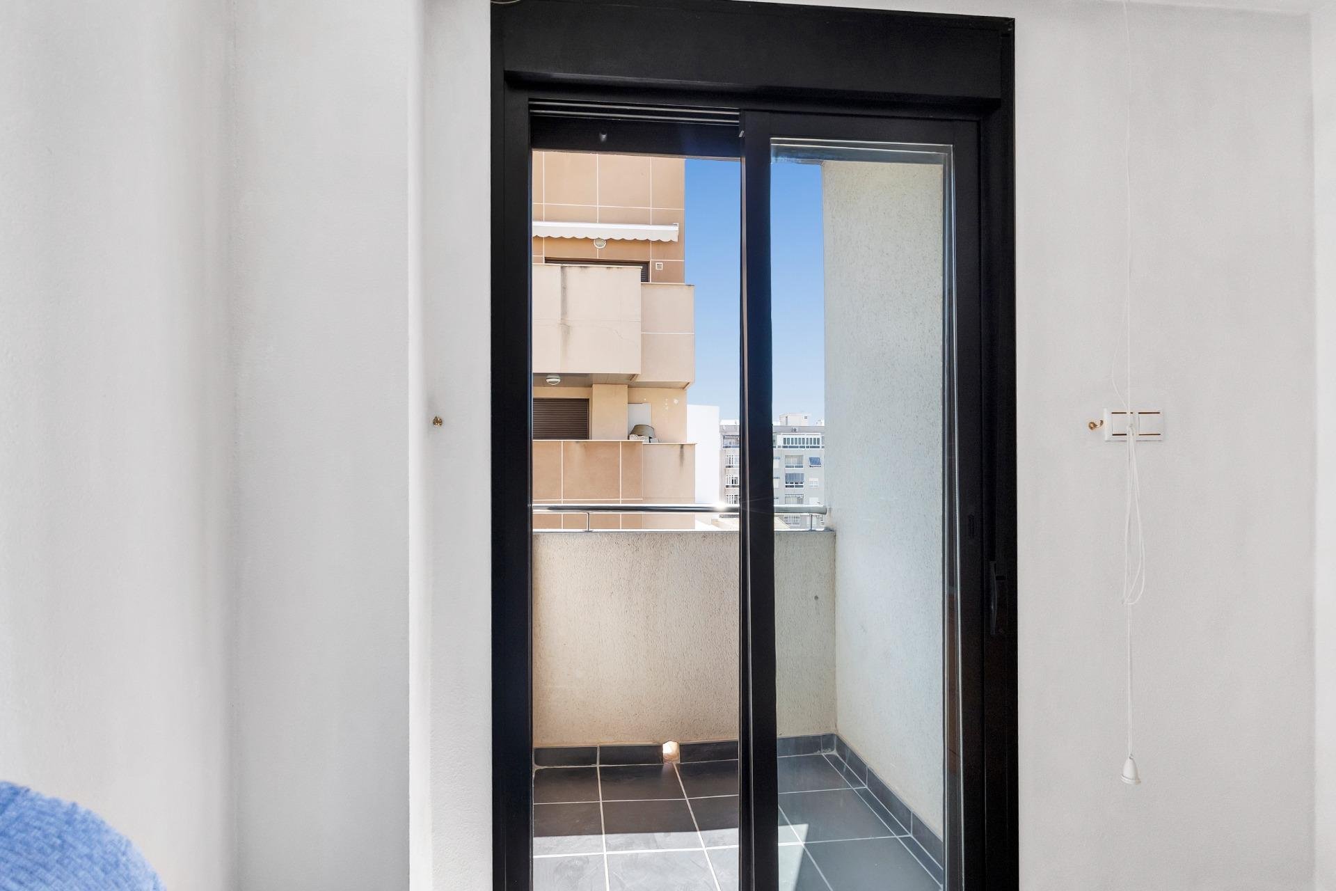 Resale - Apartment / flat -
Torrevieja