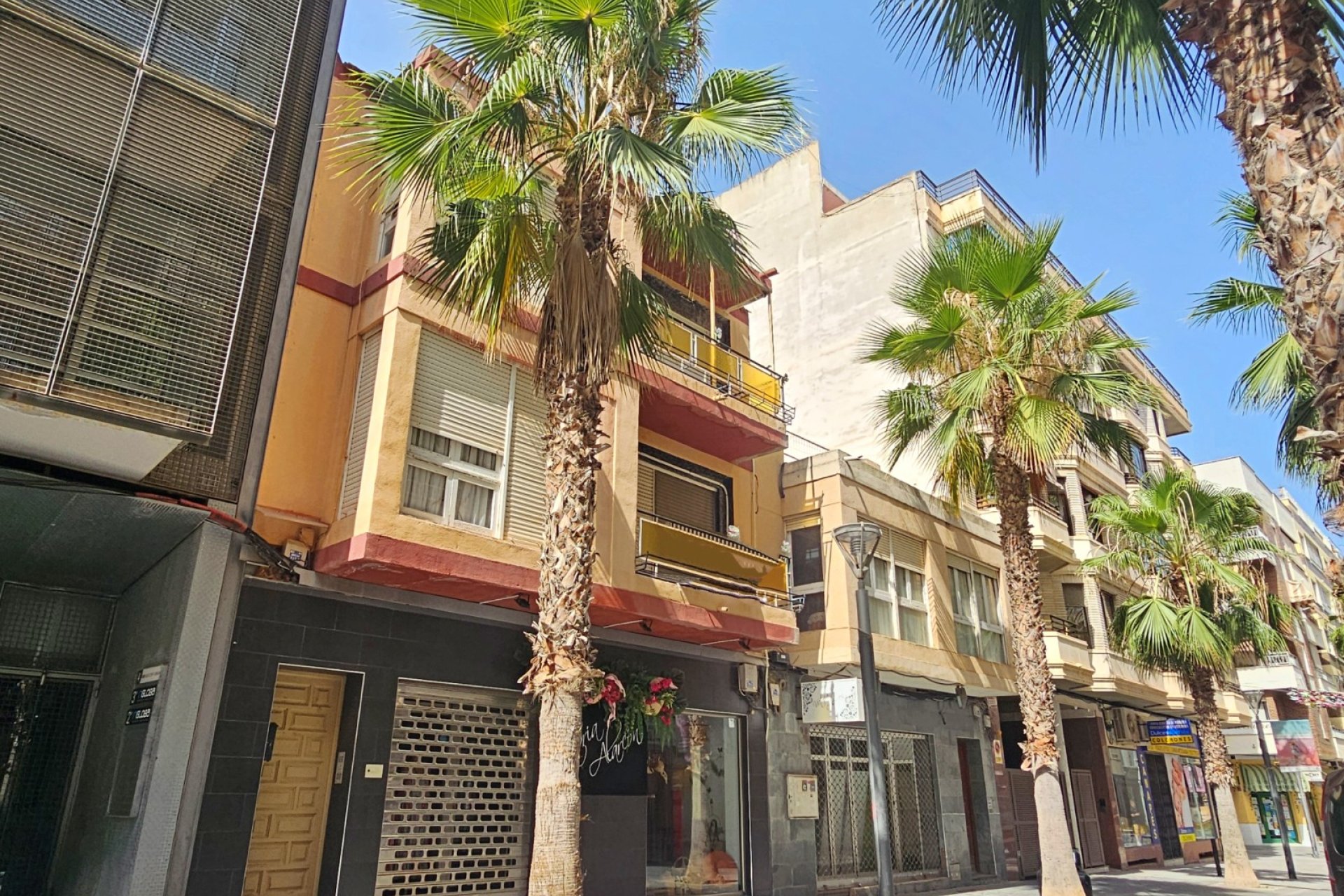 Resale - Building (Mixed-Use) -
Torrevieja - Torrevieja - Centre