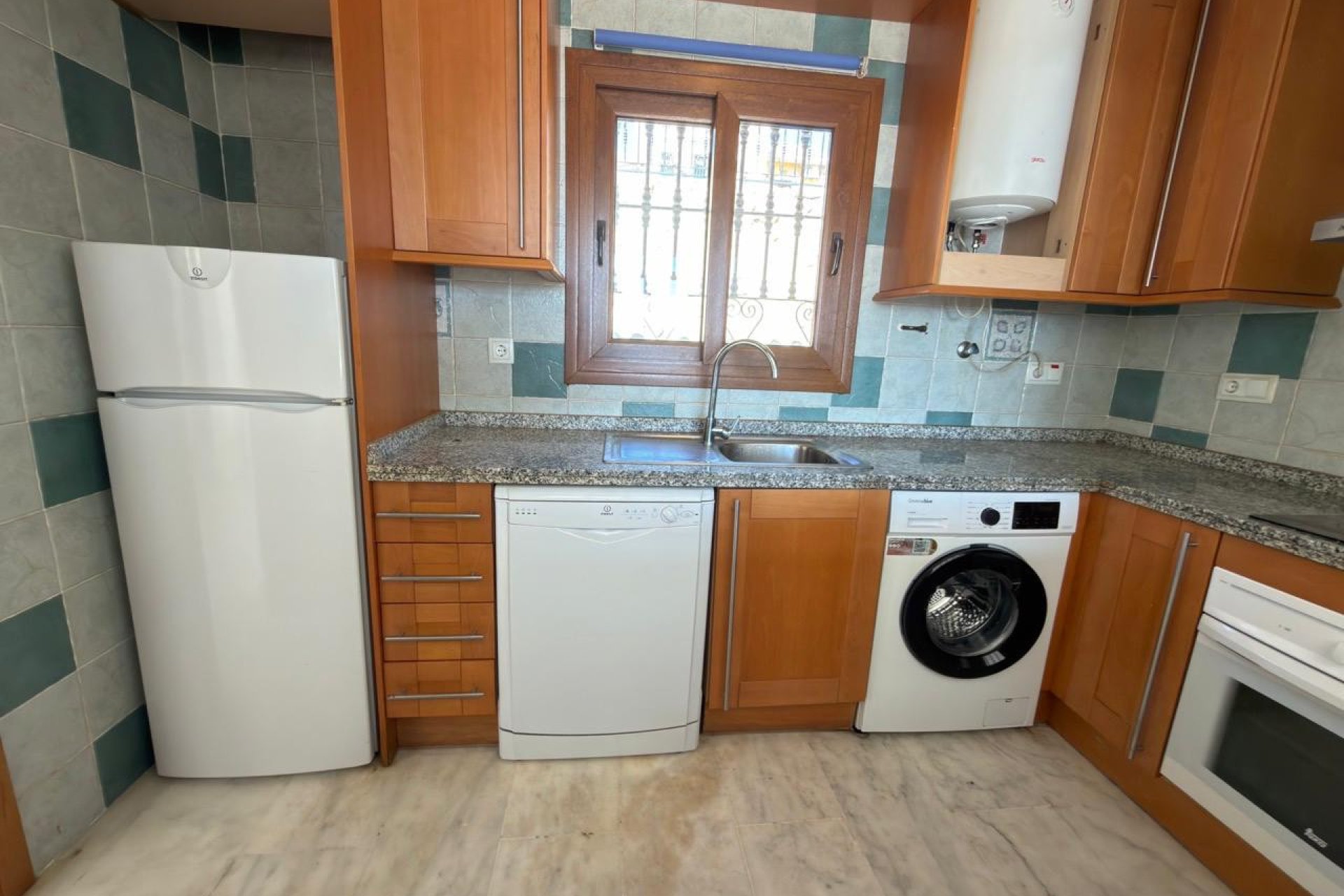 Resale - Bungalow -
Algorfa - La Finca Golf Resort