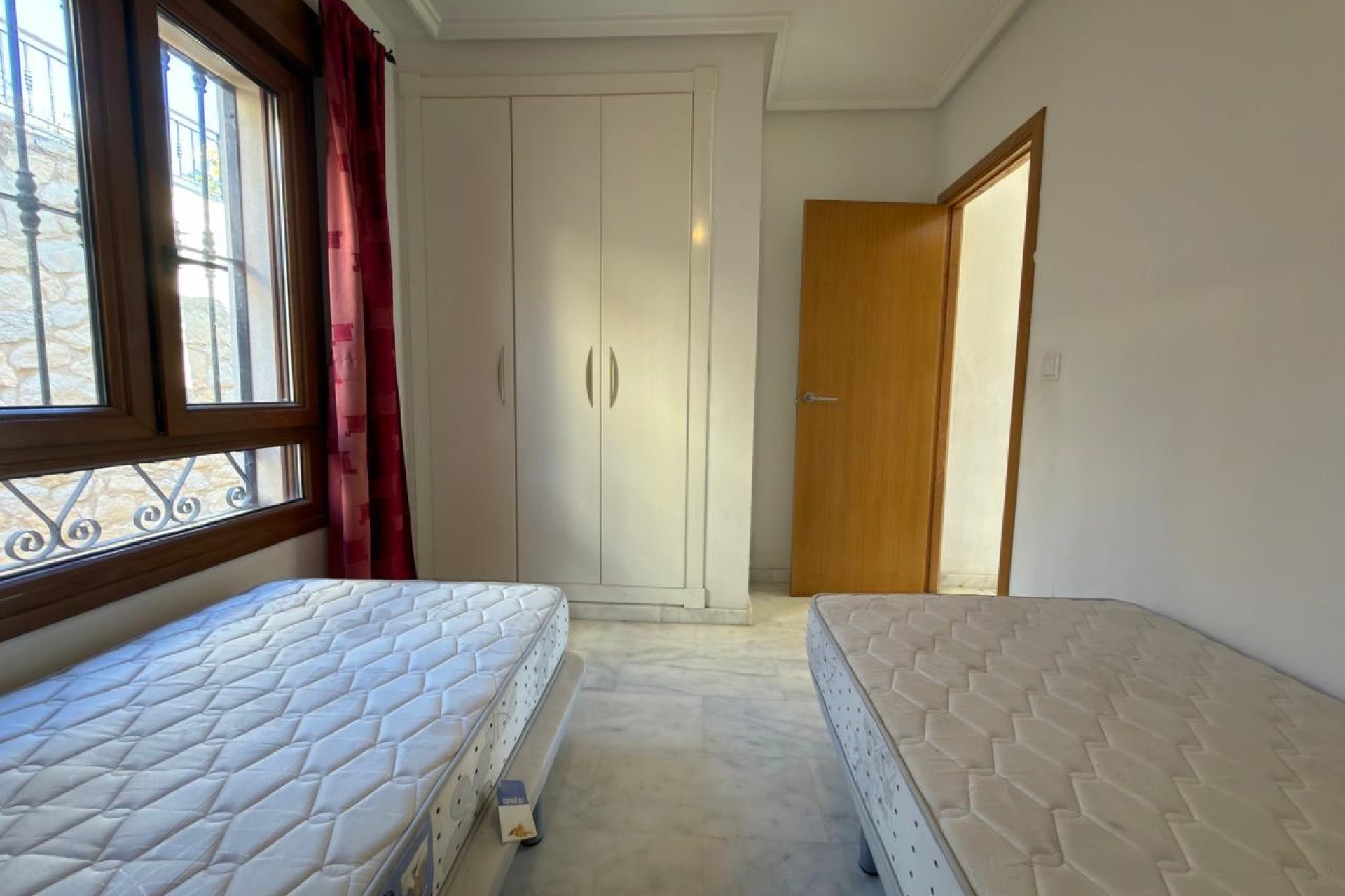 Resale - Bungalow -
Algorfa - La Finca Golf Resort