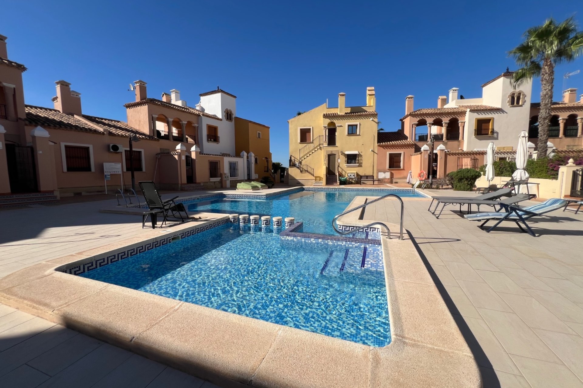 Resale - Bungalow -
Algorfa - La Finca Golf Resort