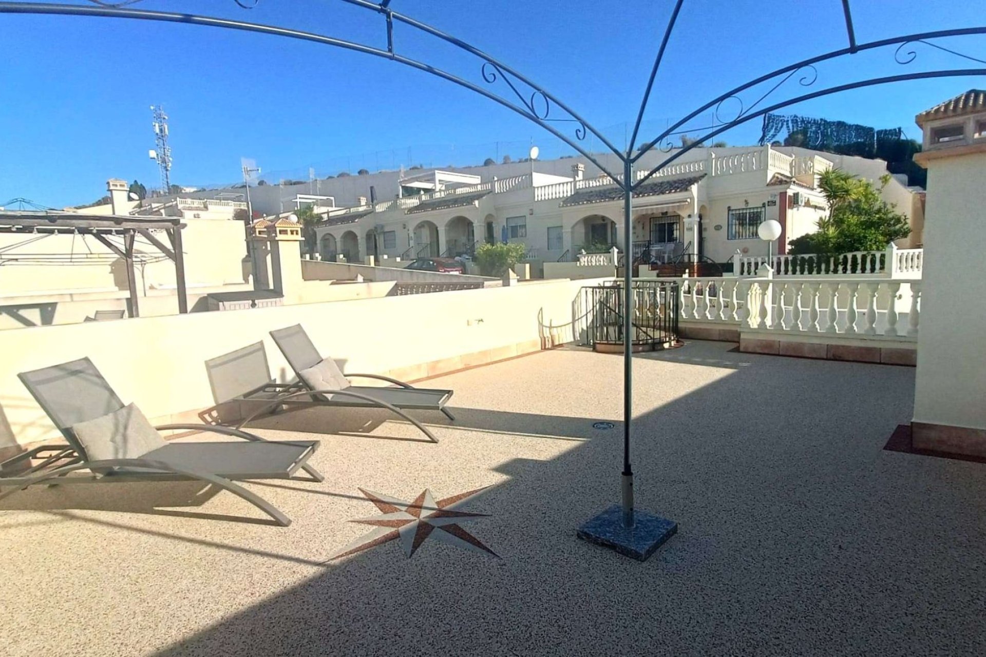 Resale - Bungalow -
Algorfa - Montemar