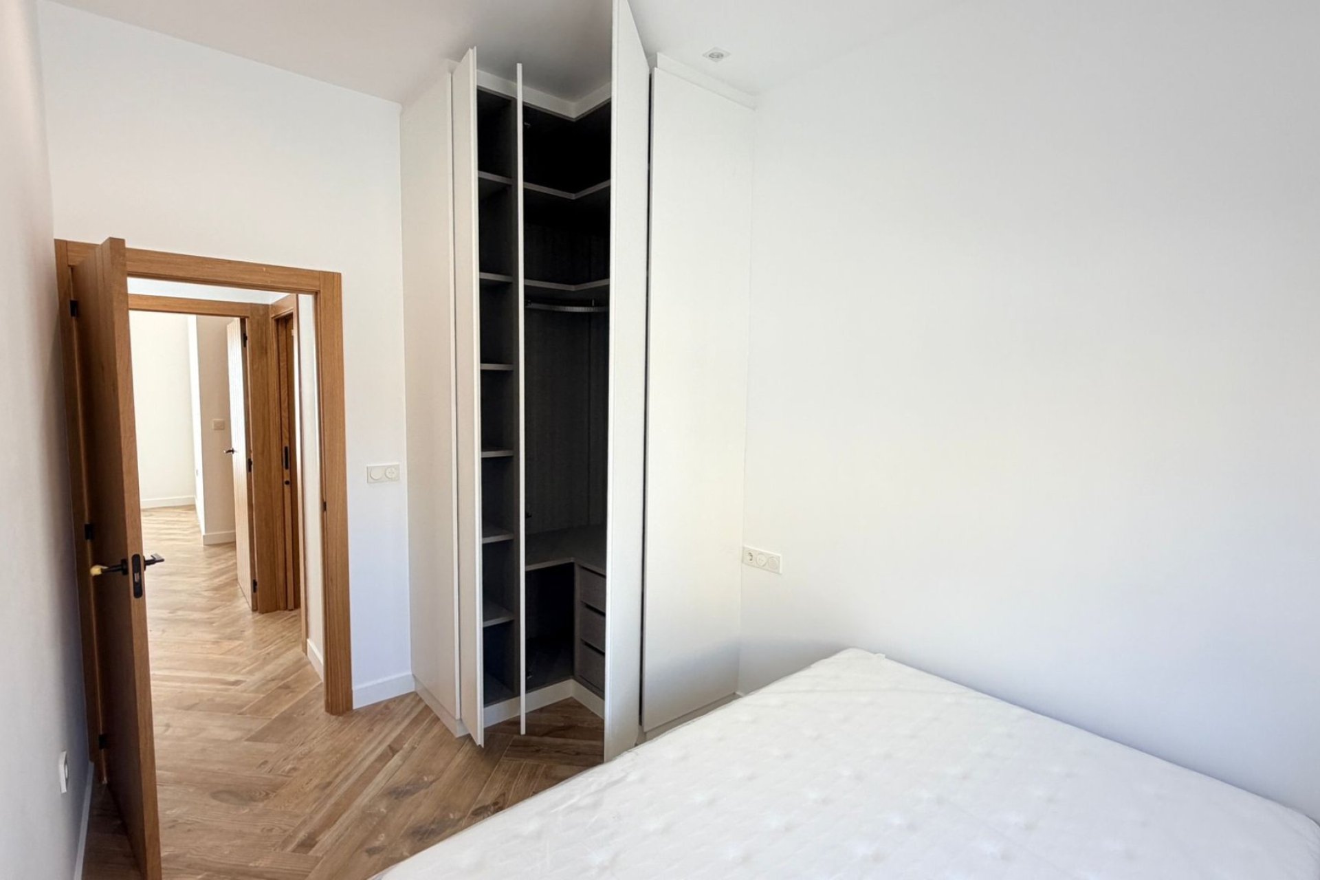 Resale - Bungalow -
Catral - Catral - Town