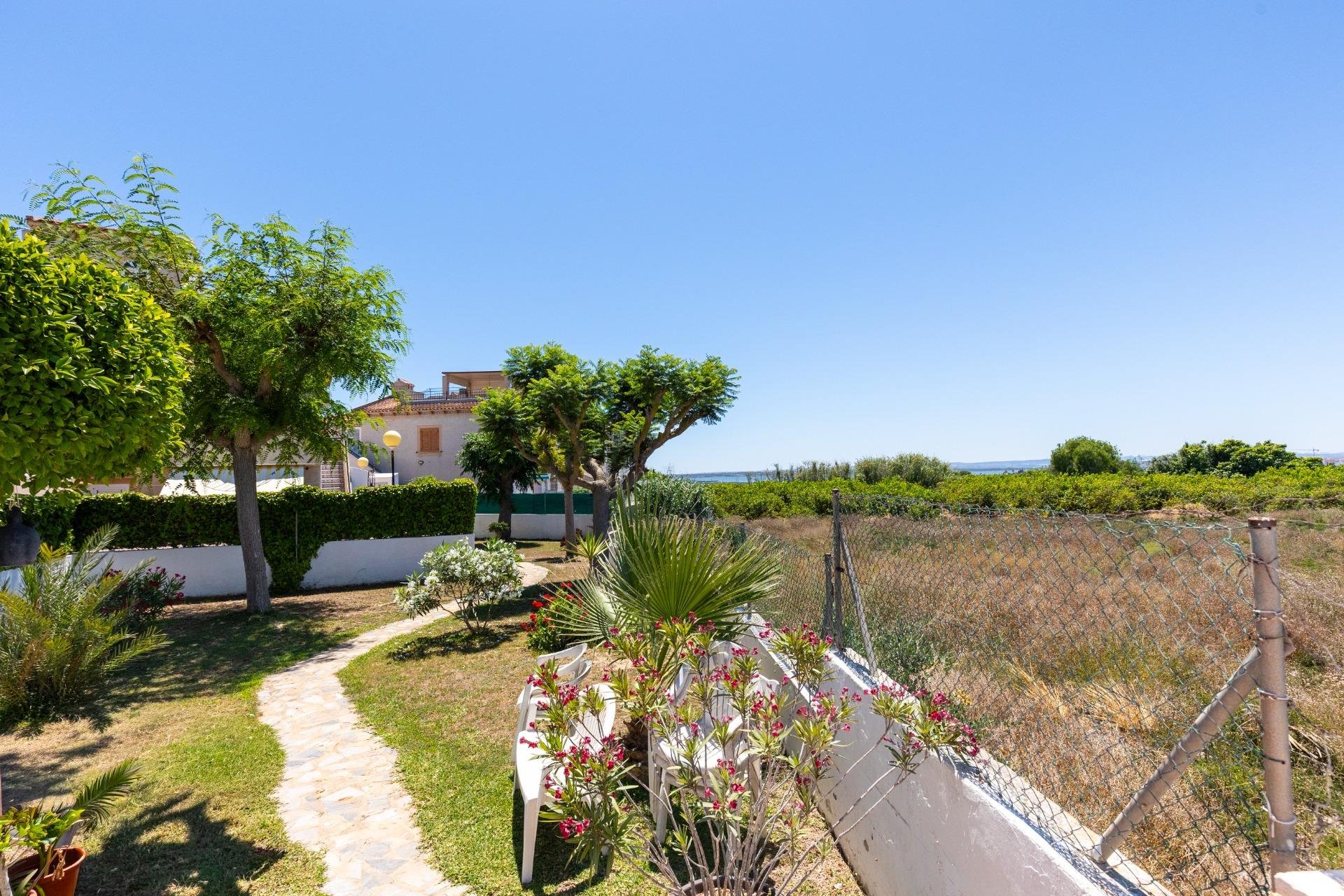 Resale - Bungalow -
Guardamar del Segura - El moncayo