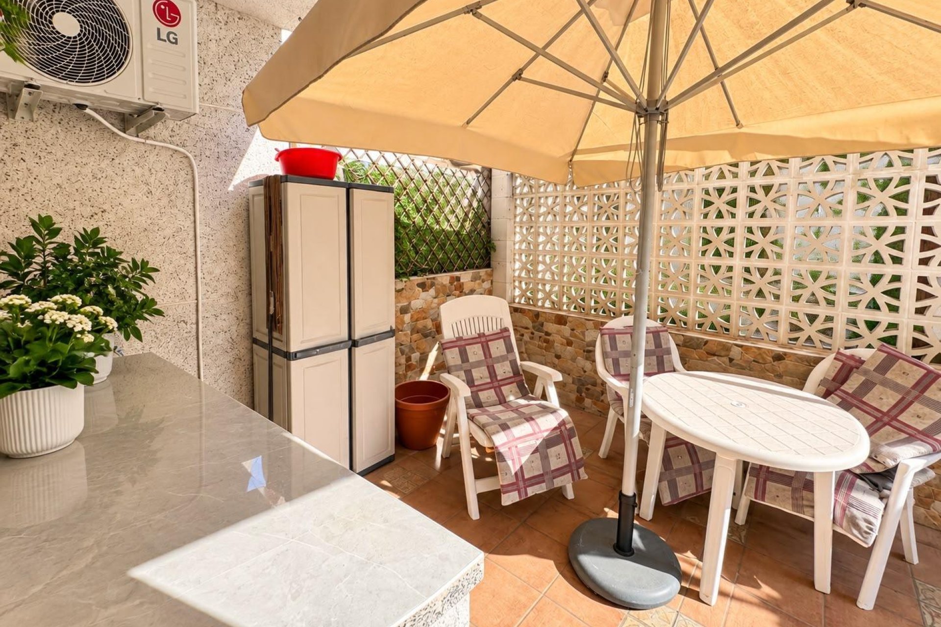 Resale - Bungalow -
Guardamar del Segura - El moncayo