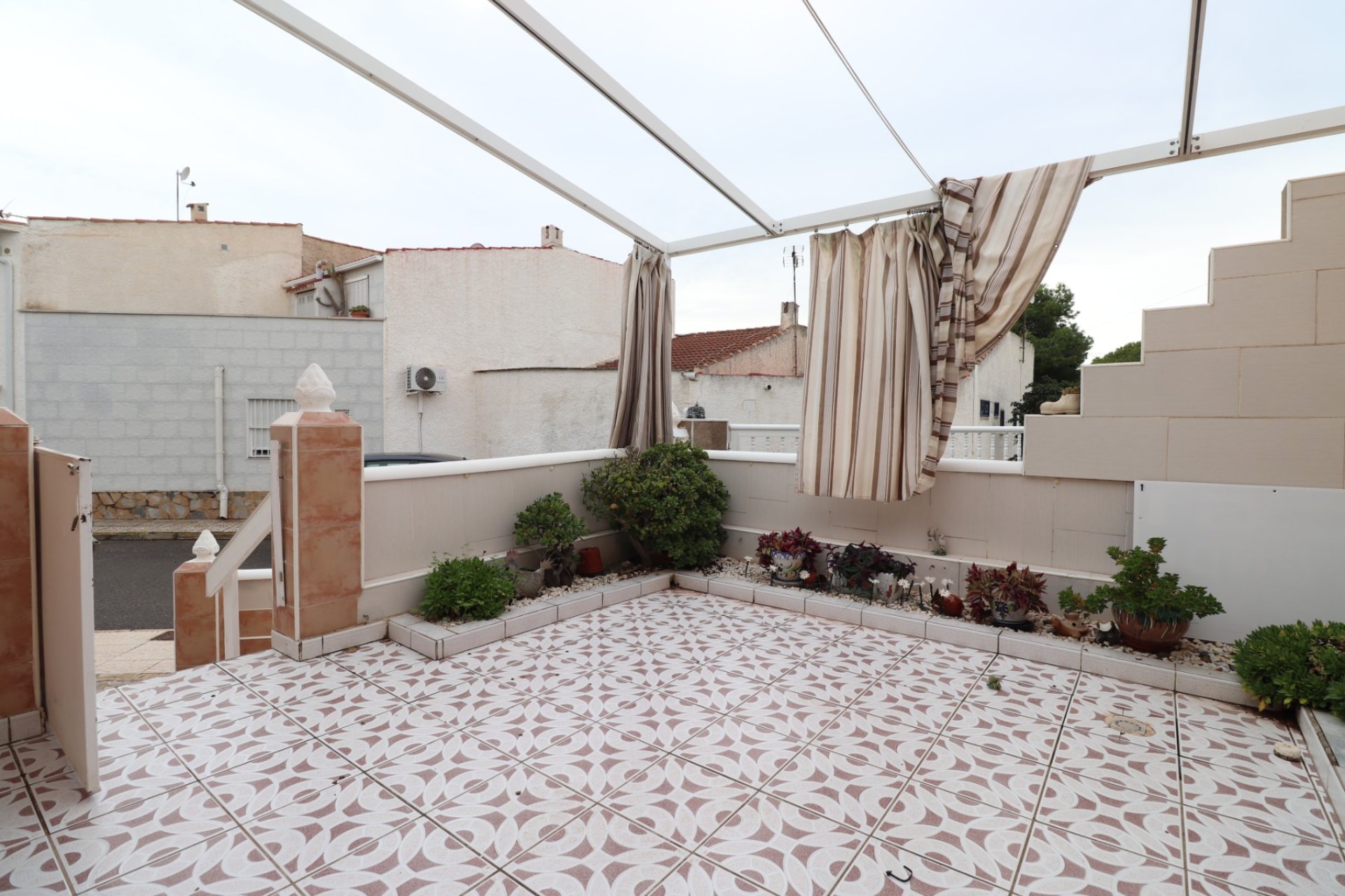 Resale - Bungalow -
Guardamar del Segura - El Moncayo