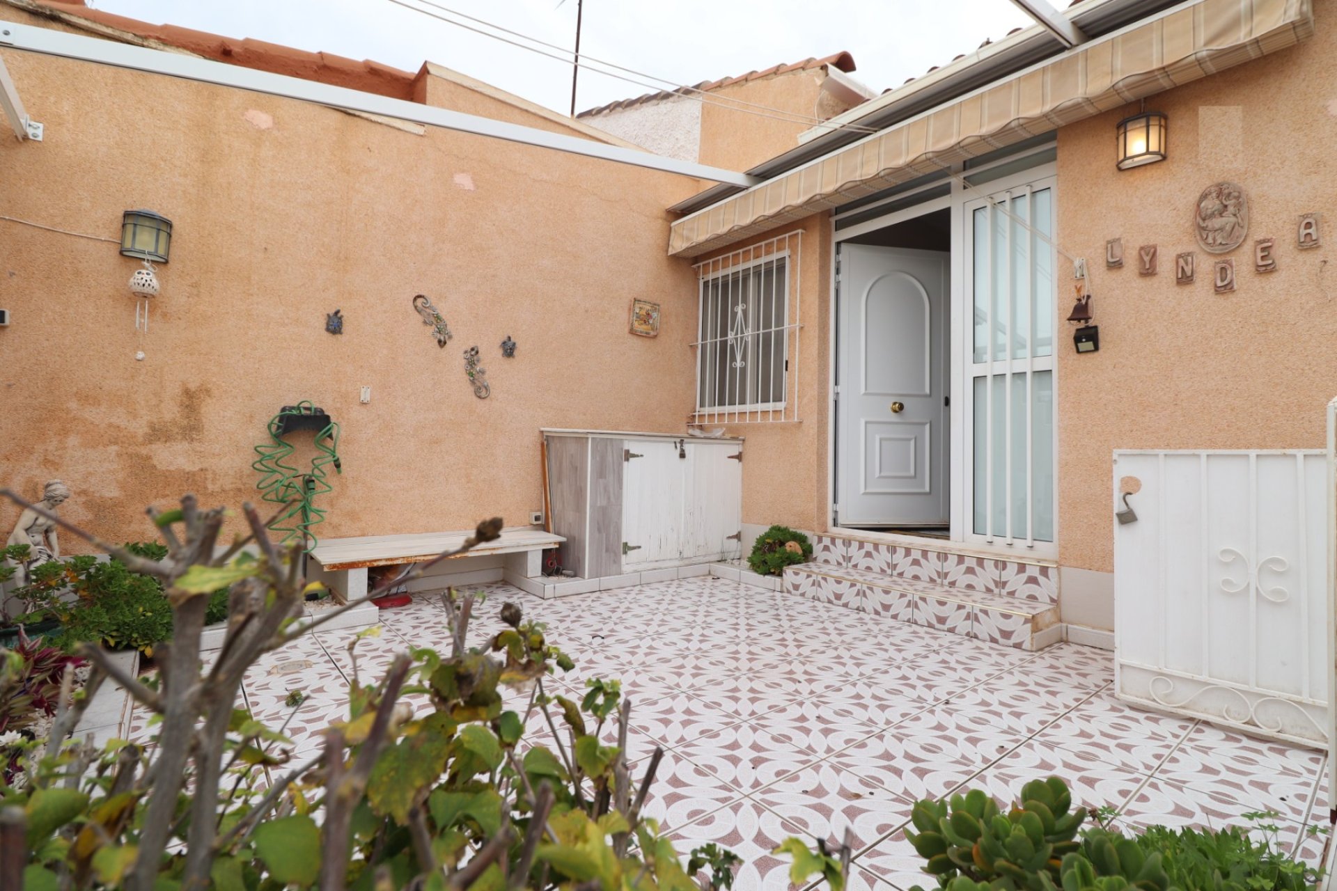 Resale - Bungalow -
Guardamar del Segura - El Moncayo