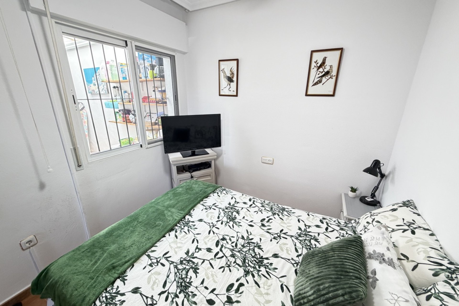 Resale - Bungalow -
Orihuela Costa - La Zenia