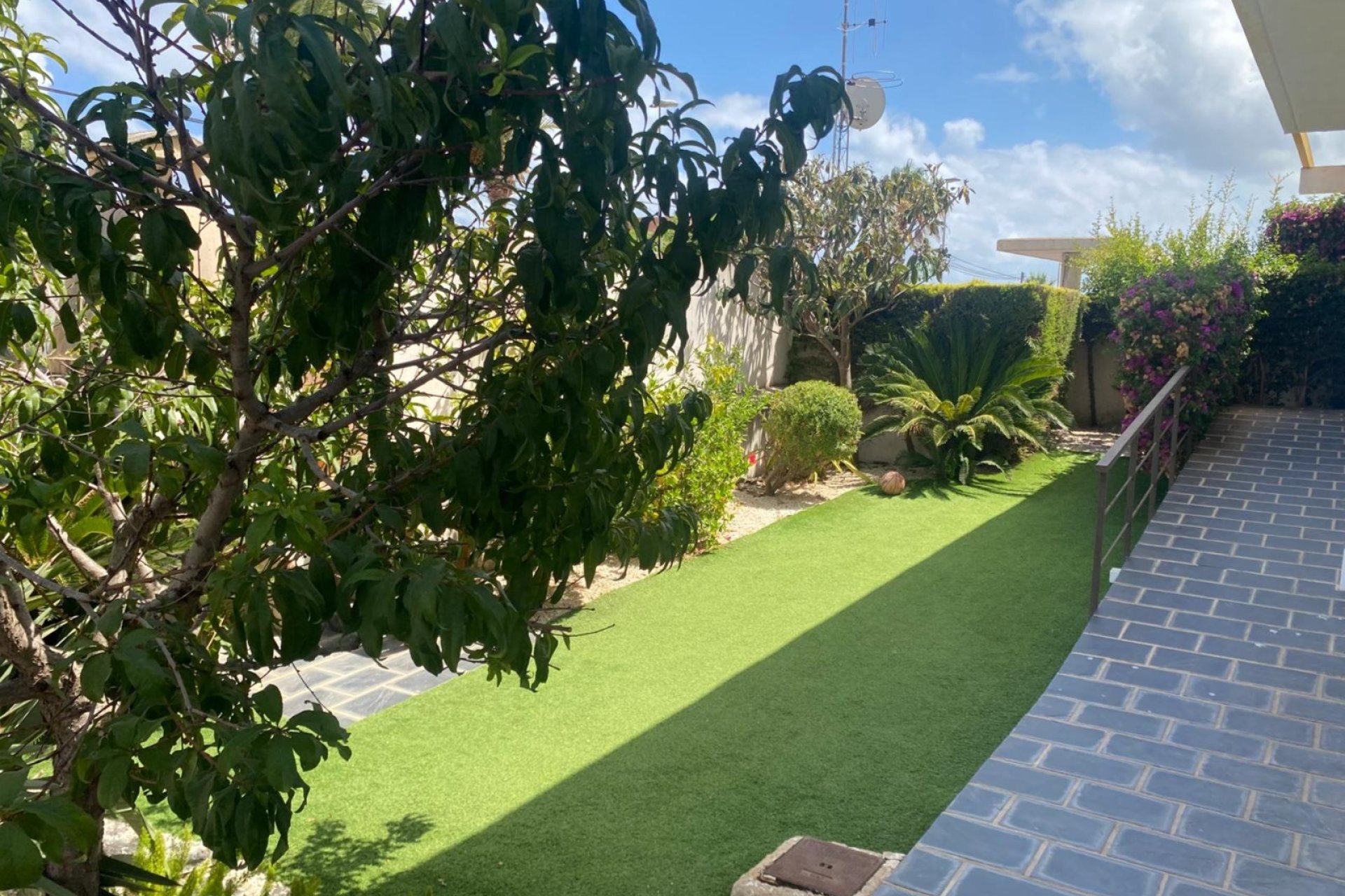 Resale - Bungalow -
Orihuela Costa - Mil Palmeras