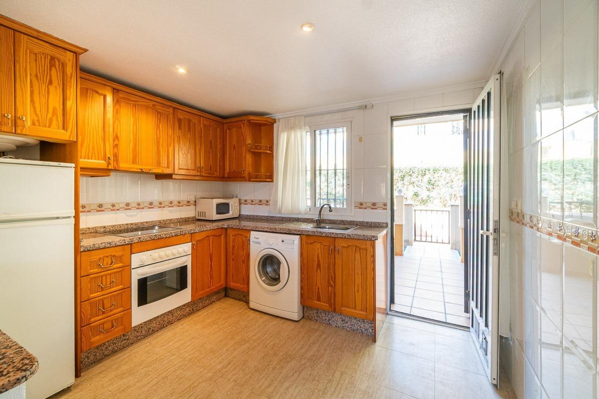 Resale - Bungalow -
Orihuela Costa - Villamartin