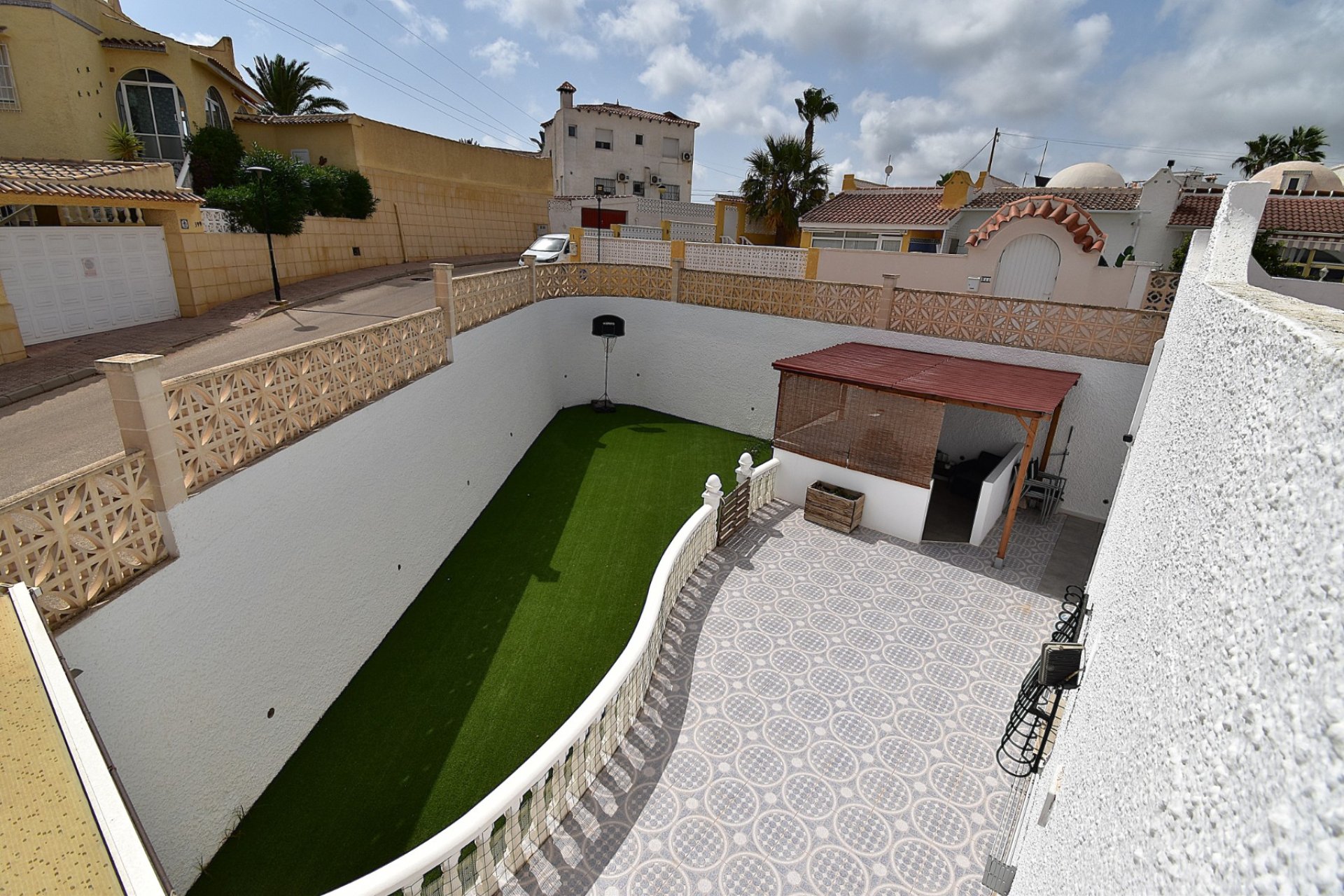 Resale - Bungalow -
Orihuela Costa - Villamartin