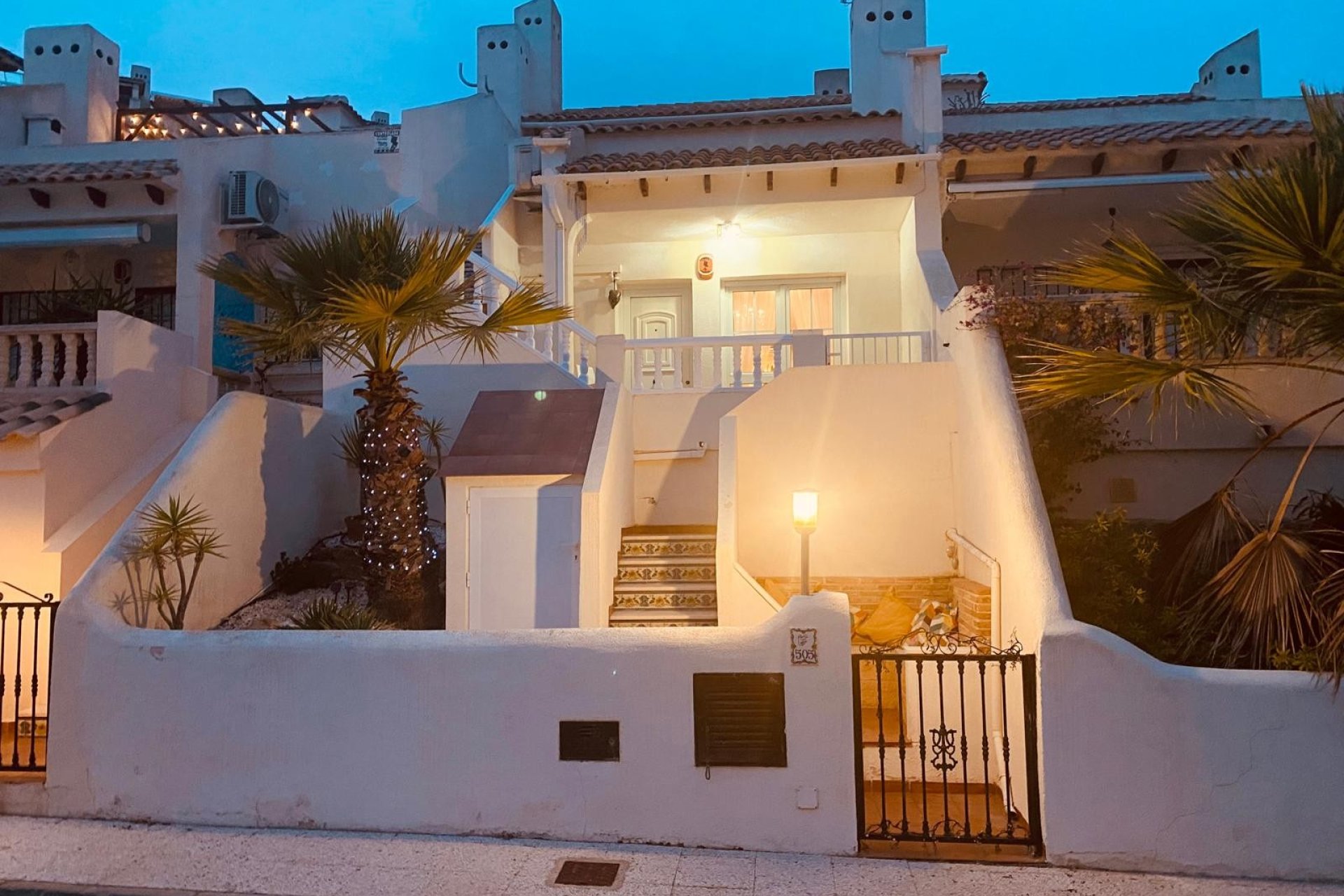 Resale - Bungalow -
Orihuela Costa