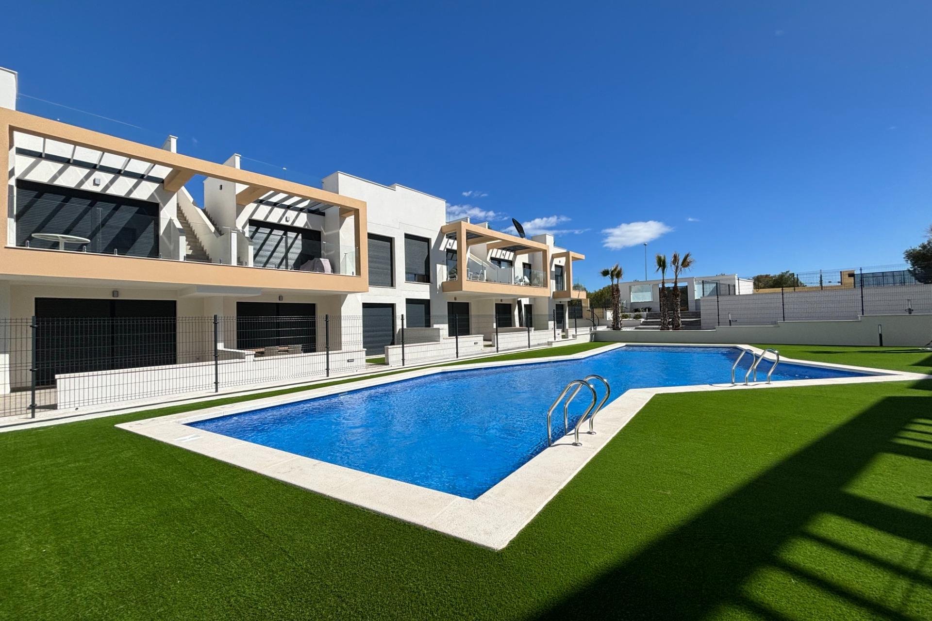 Resale - Bungalow Planta Alta -
Orihuela Costa - PAU 26