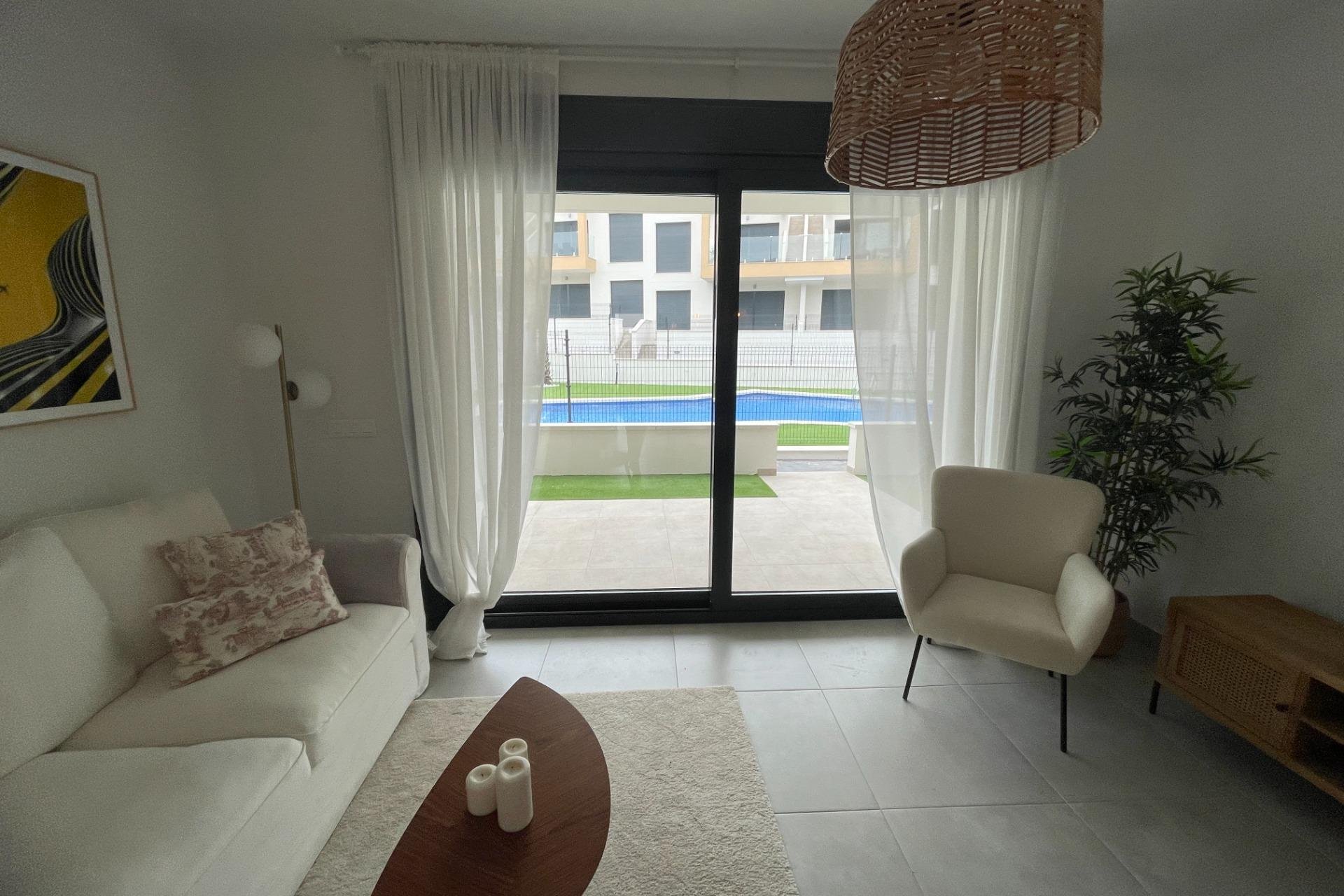 Resale - Bungalow Planta Alta -
Orihuela Costa - PAU 26