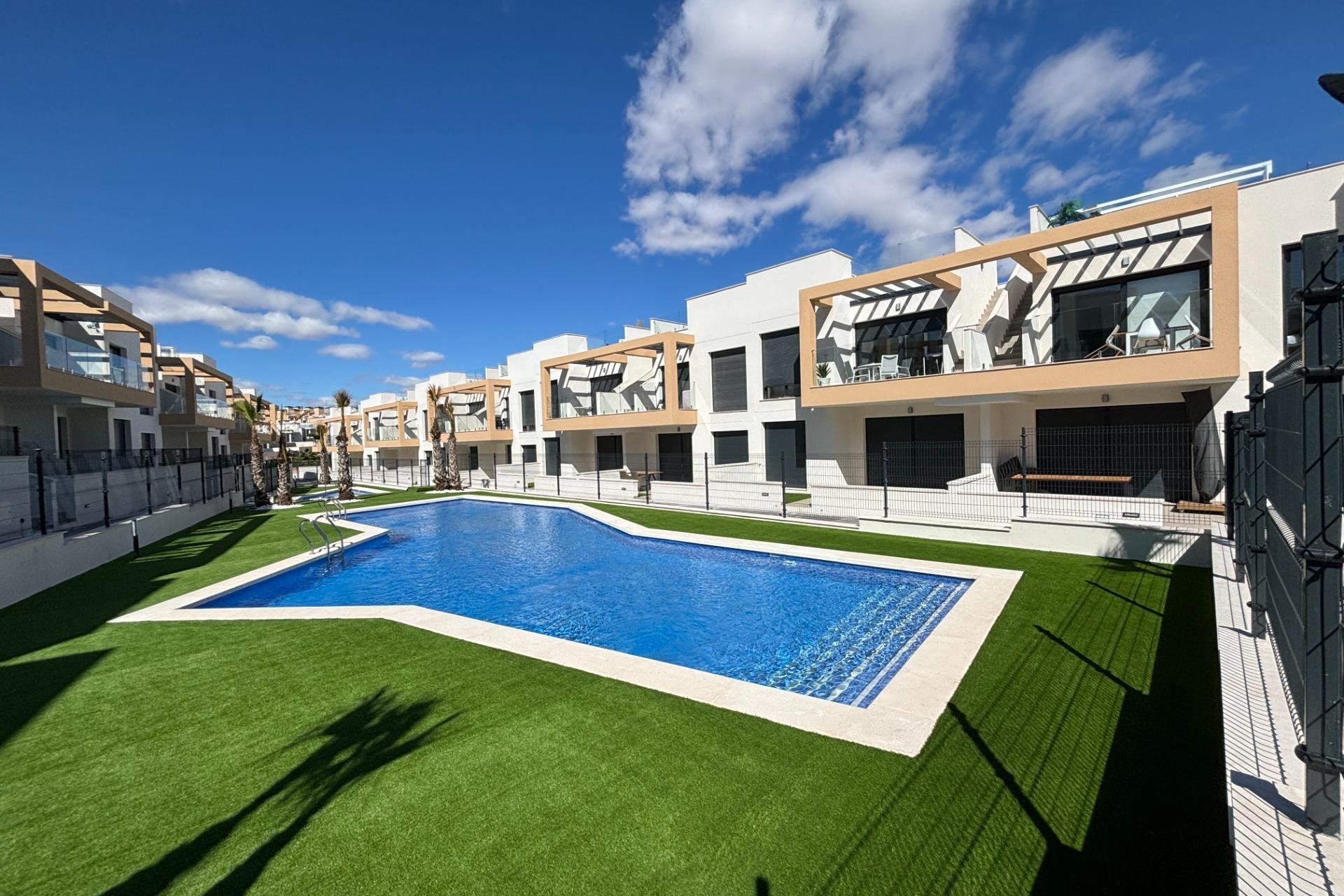 Resale - Bungalow Planta Alta -
Orihuela Costa - PAU 26