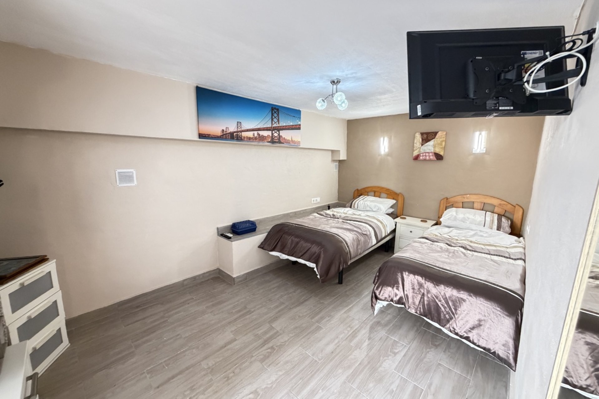 Resale - Bungalow -
San Miguel de Salinas - San Miguel - Town
