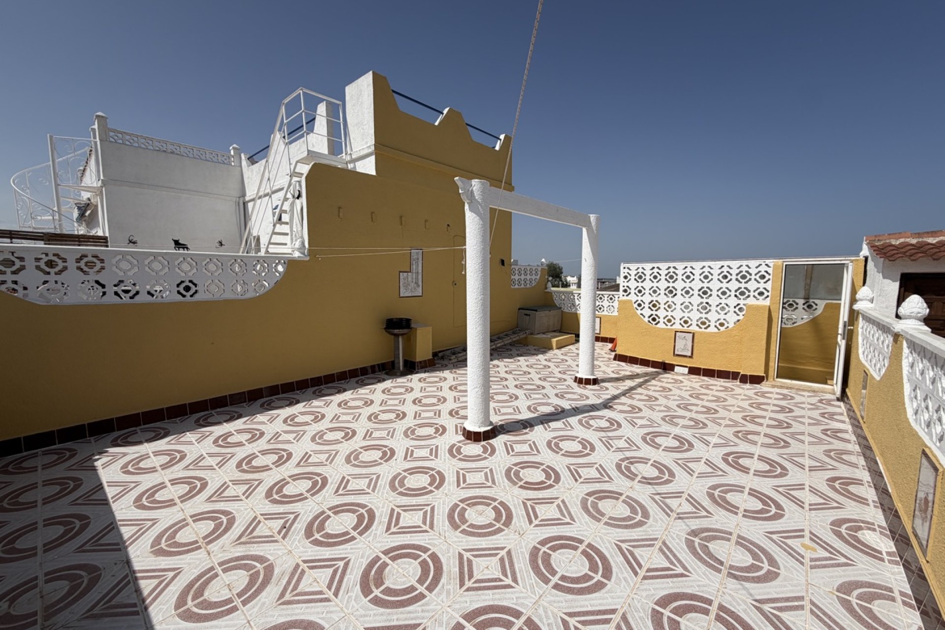 Resale - Bungalow -
San Miguel de Salinas - San Miguel - Town