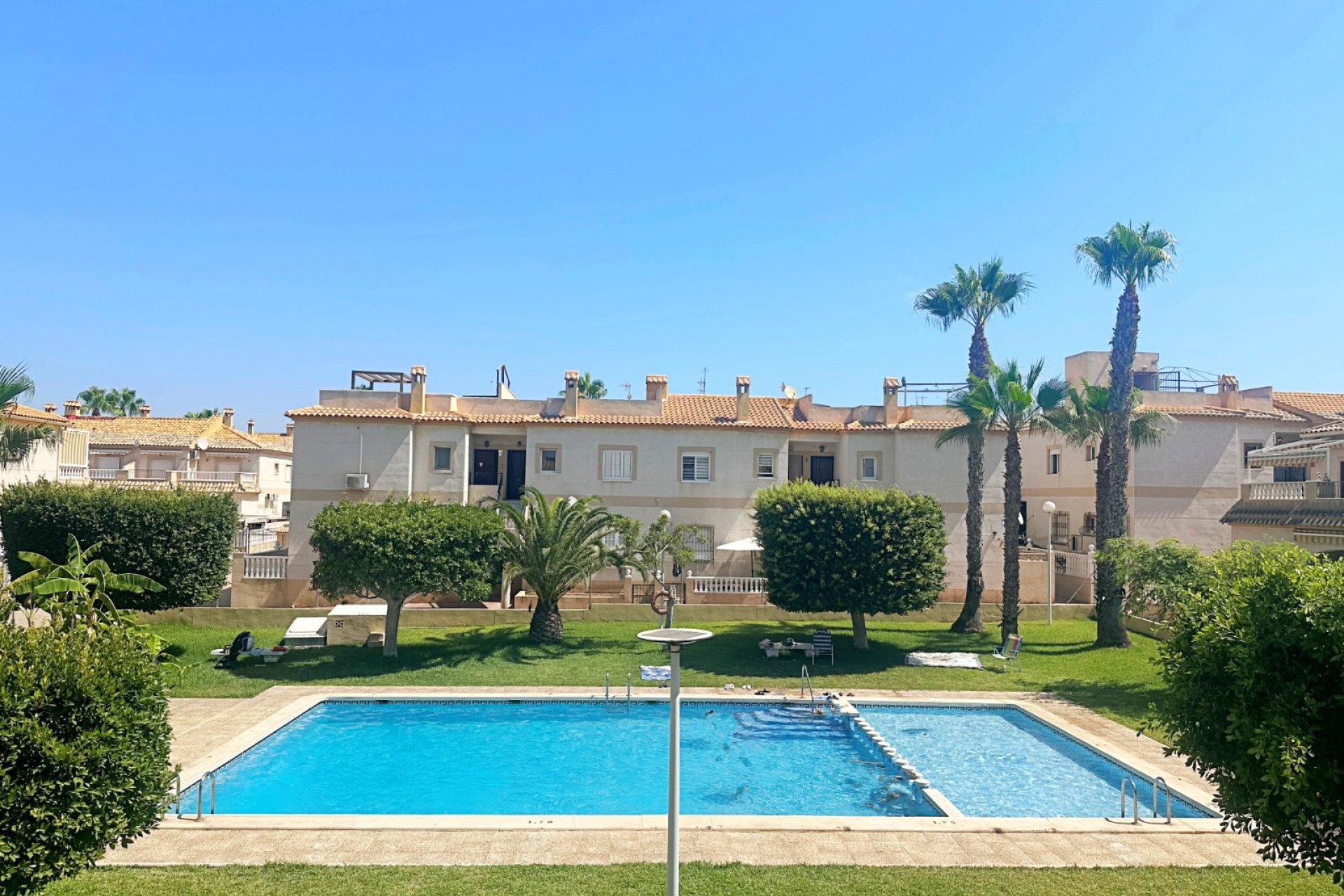 Resale - Bungalow -
Torrevieja - Aguas Nuevas