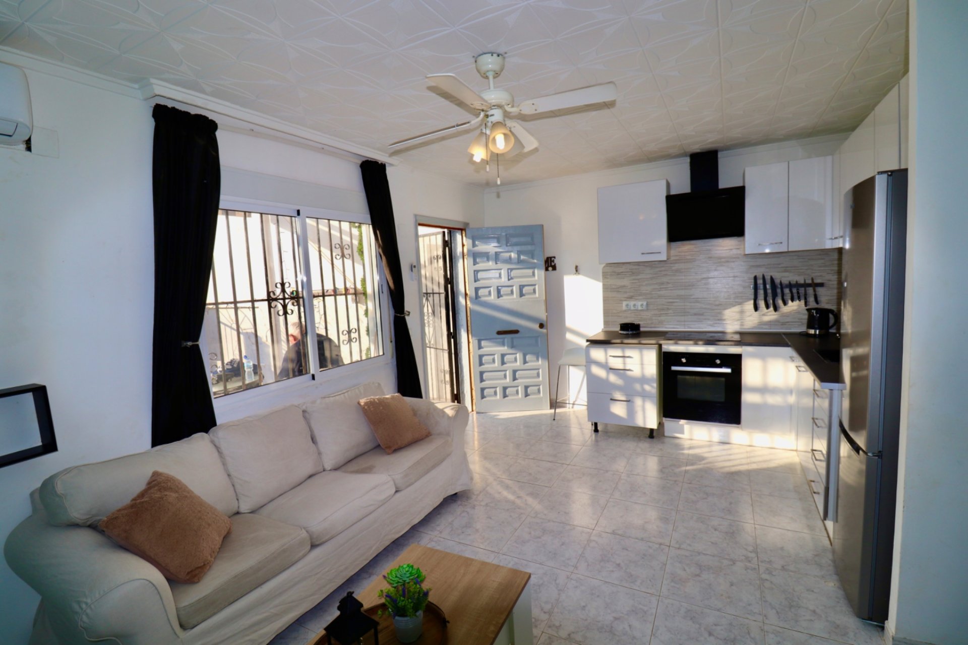 Resale - Bungalow -
Torrevieja - El Chaparral