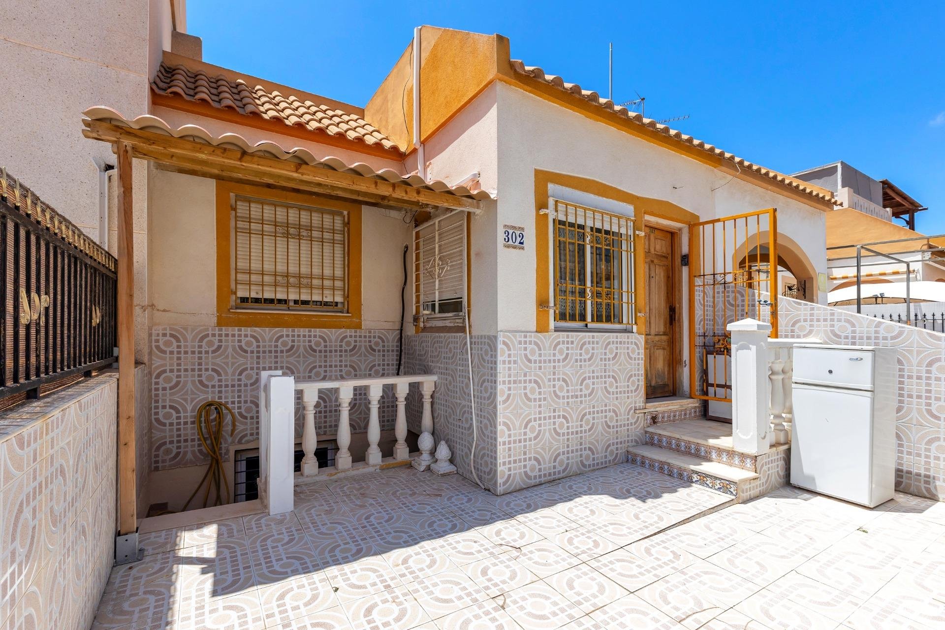 Resale - Bungalow -
Torrevieja - El limonar