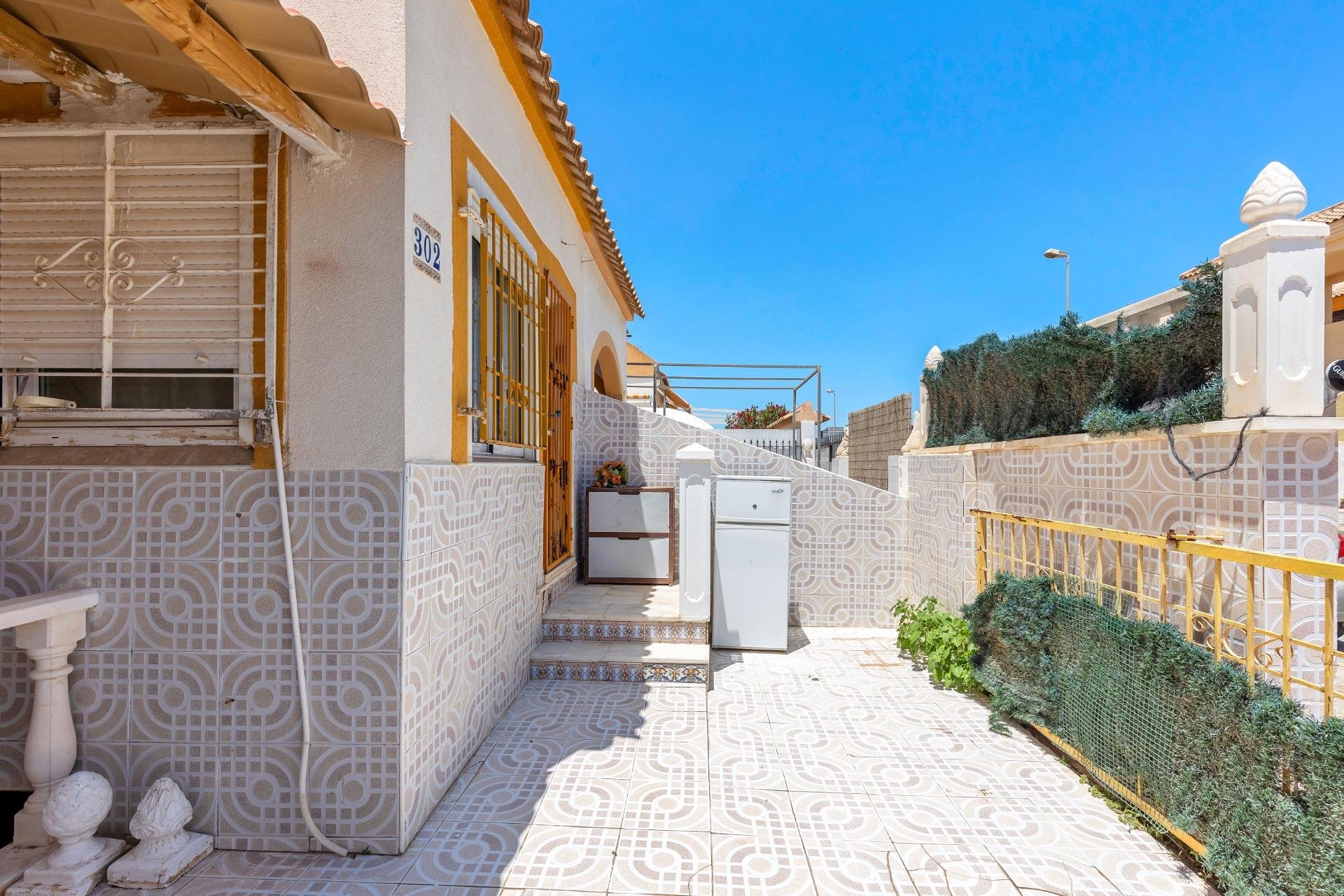 Resale - Bungalow -
Torrevieja - El limonar