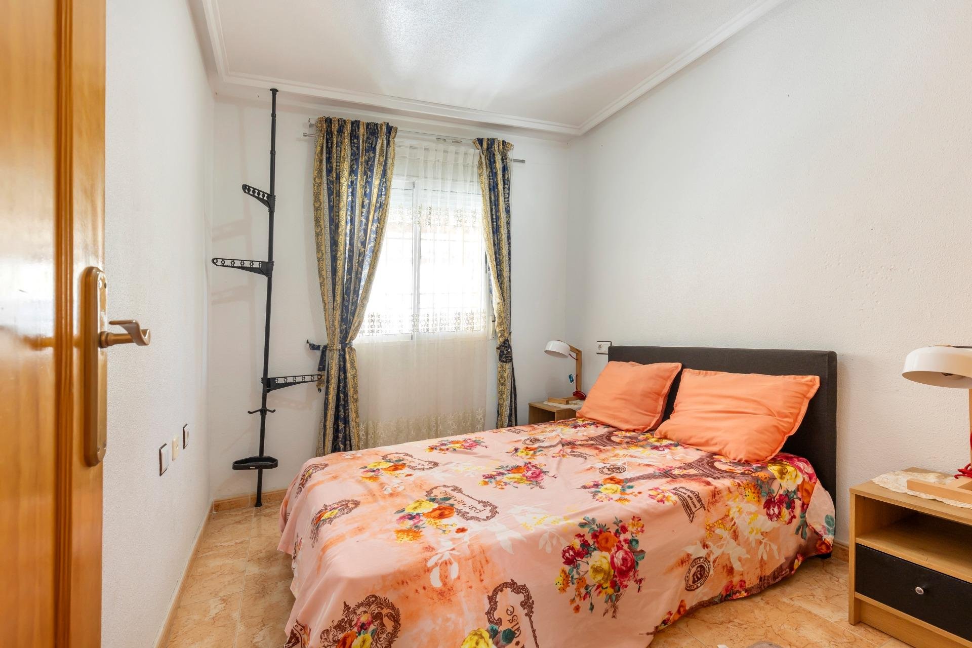 Resale - Bungalow -
Torrevieja - El limonar